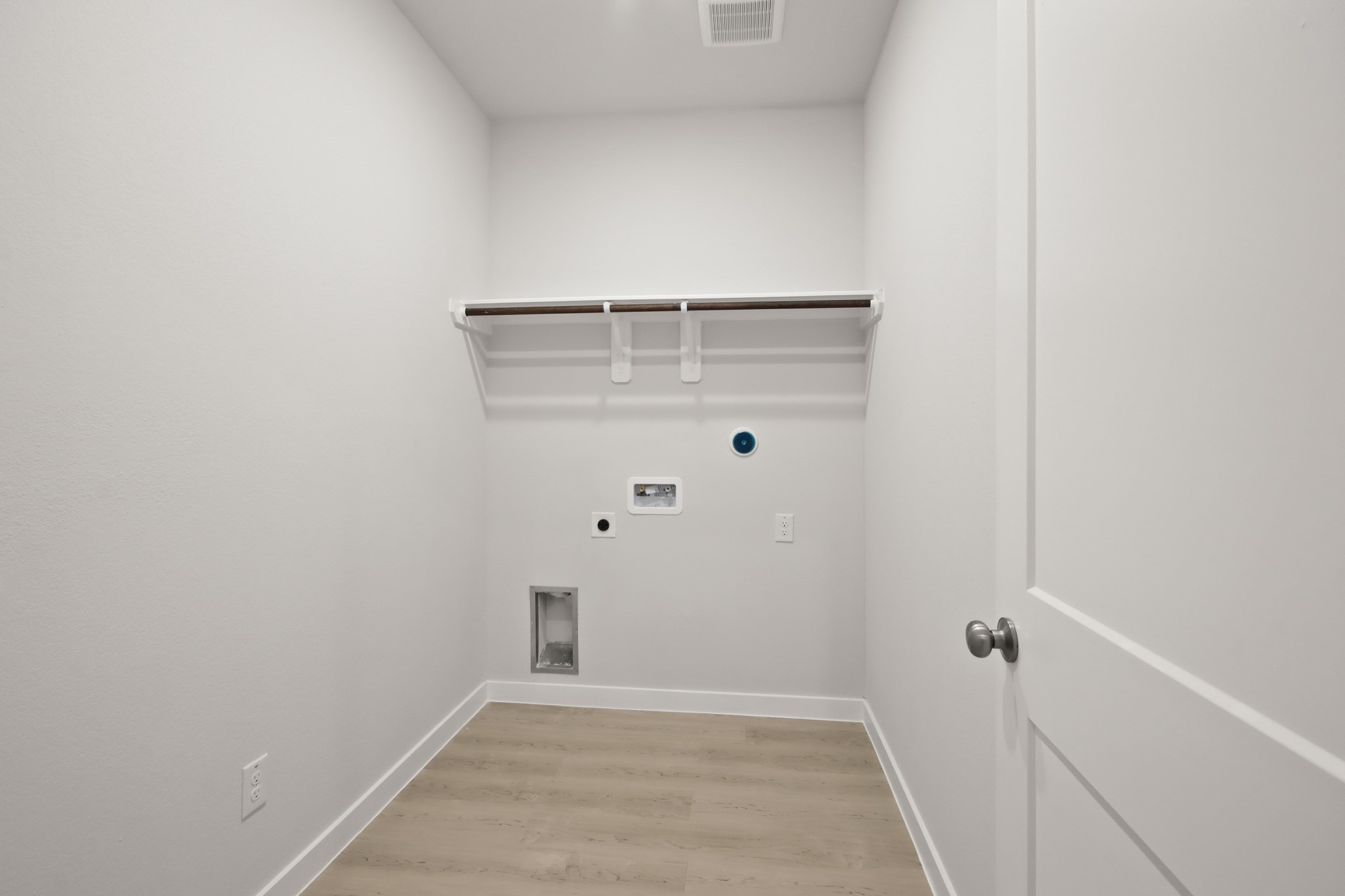 9320 Shady Creek Drive Property Photo 11