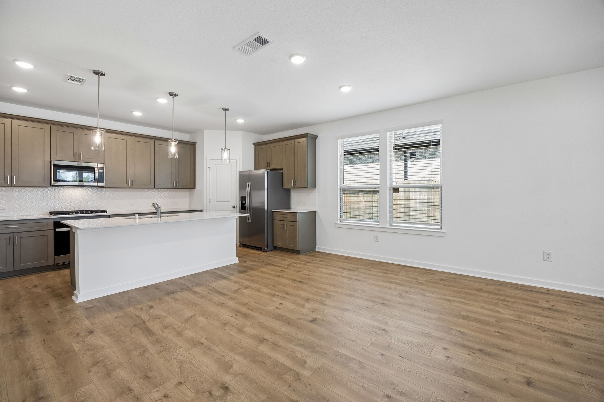 18210 Ellerden Forest Drive Property Photo 9
