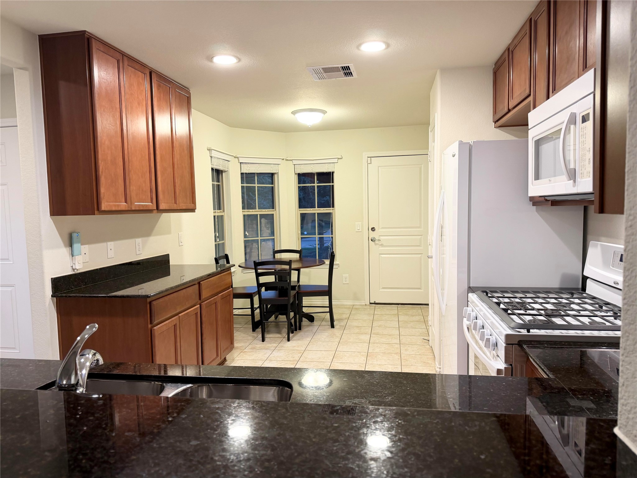 1115 Catalpa Drive Property Photo 8