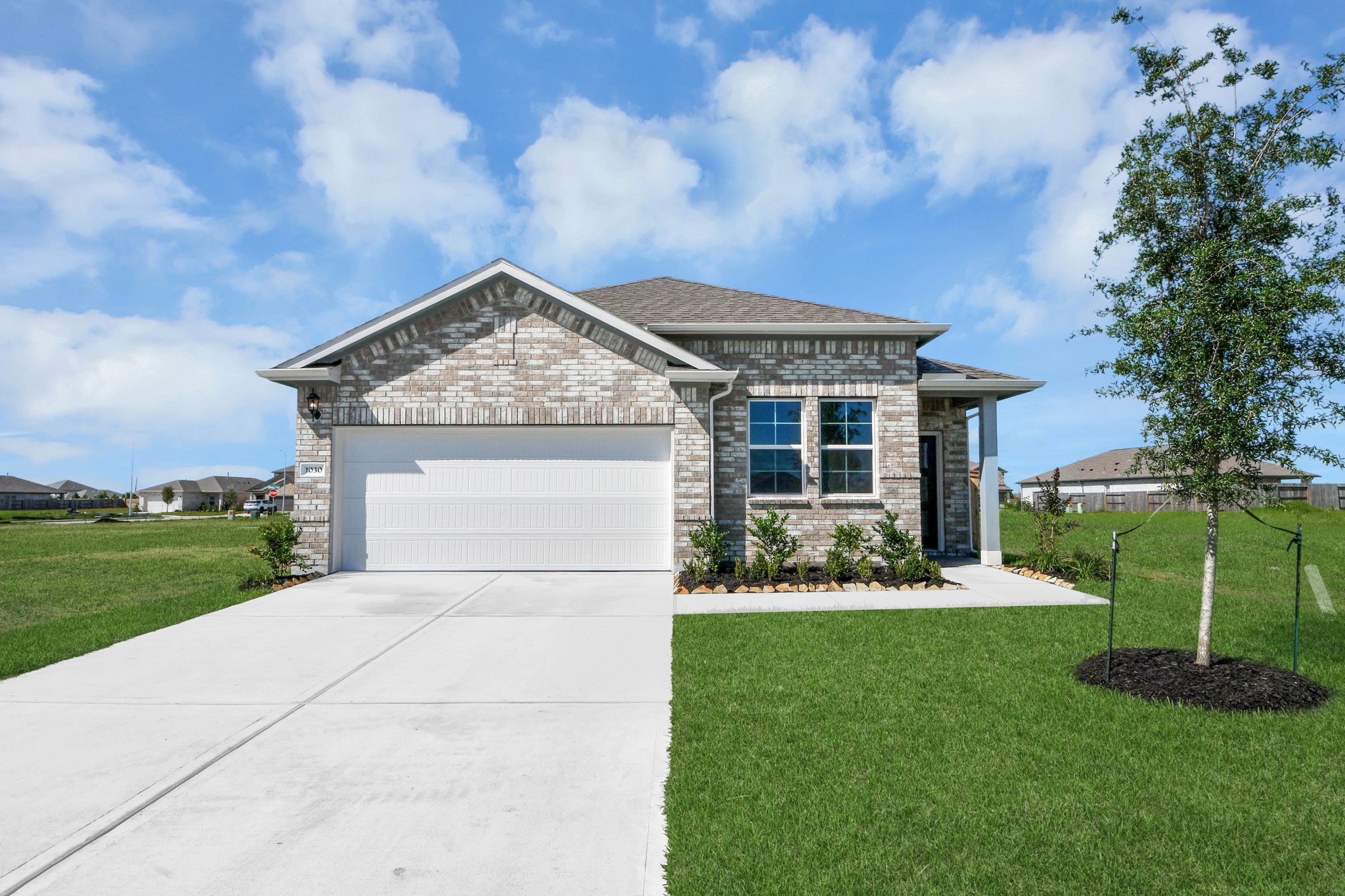 1030 Arbor Drive Property Photo 3