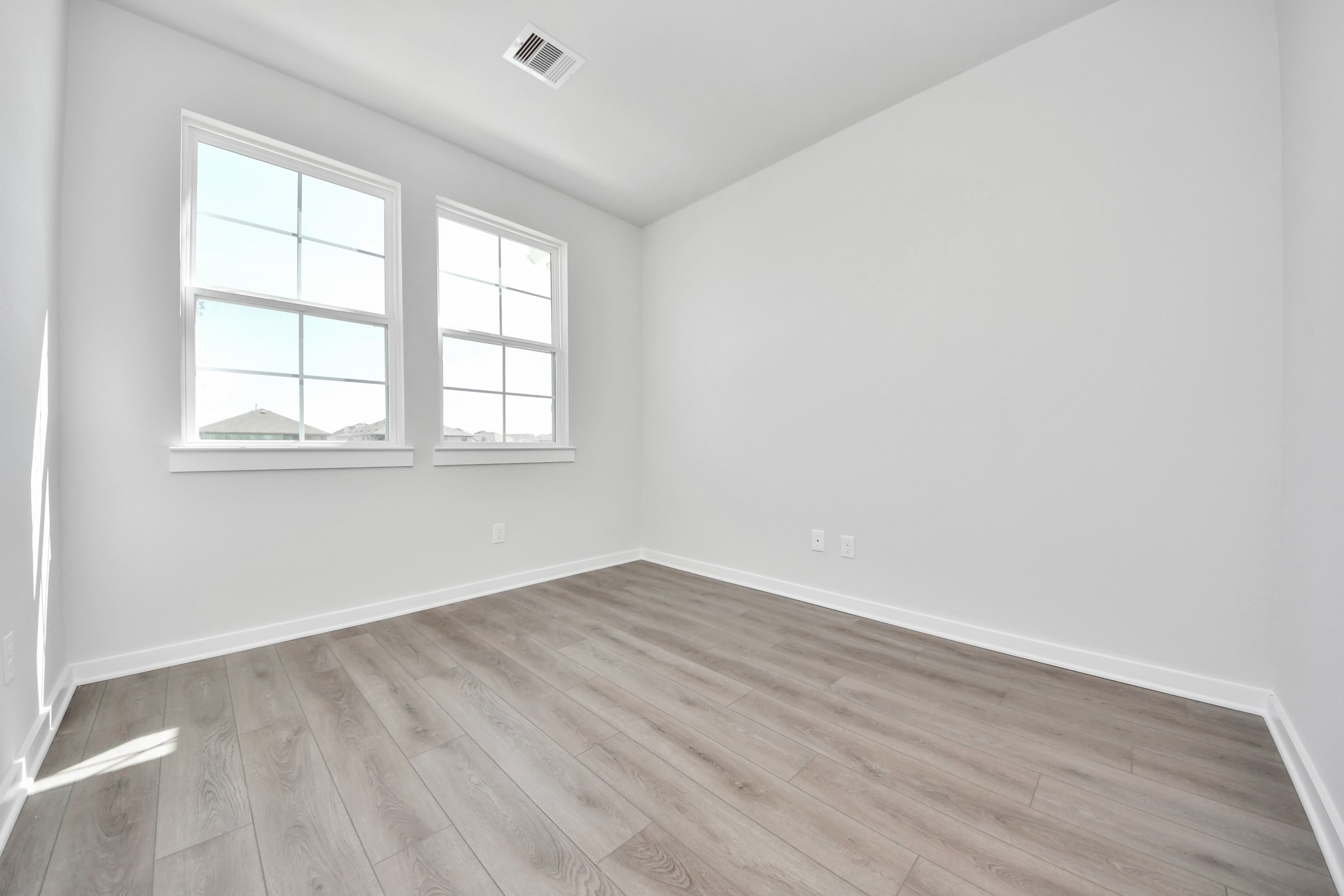 1030 Arbor Drive Property Photo 8