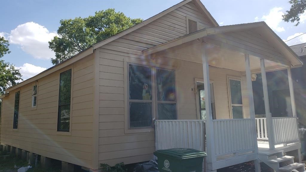 814 39th Street Property Photo 2