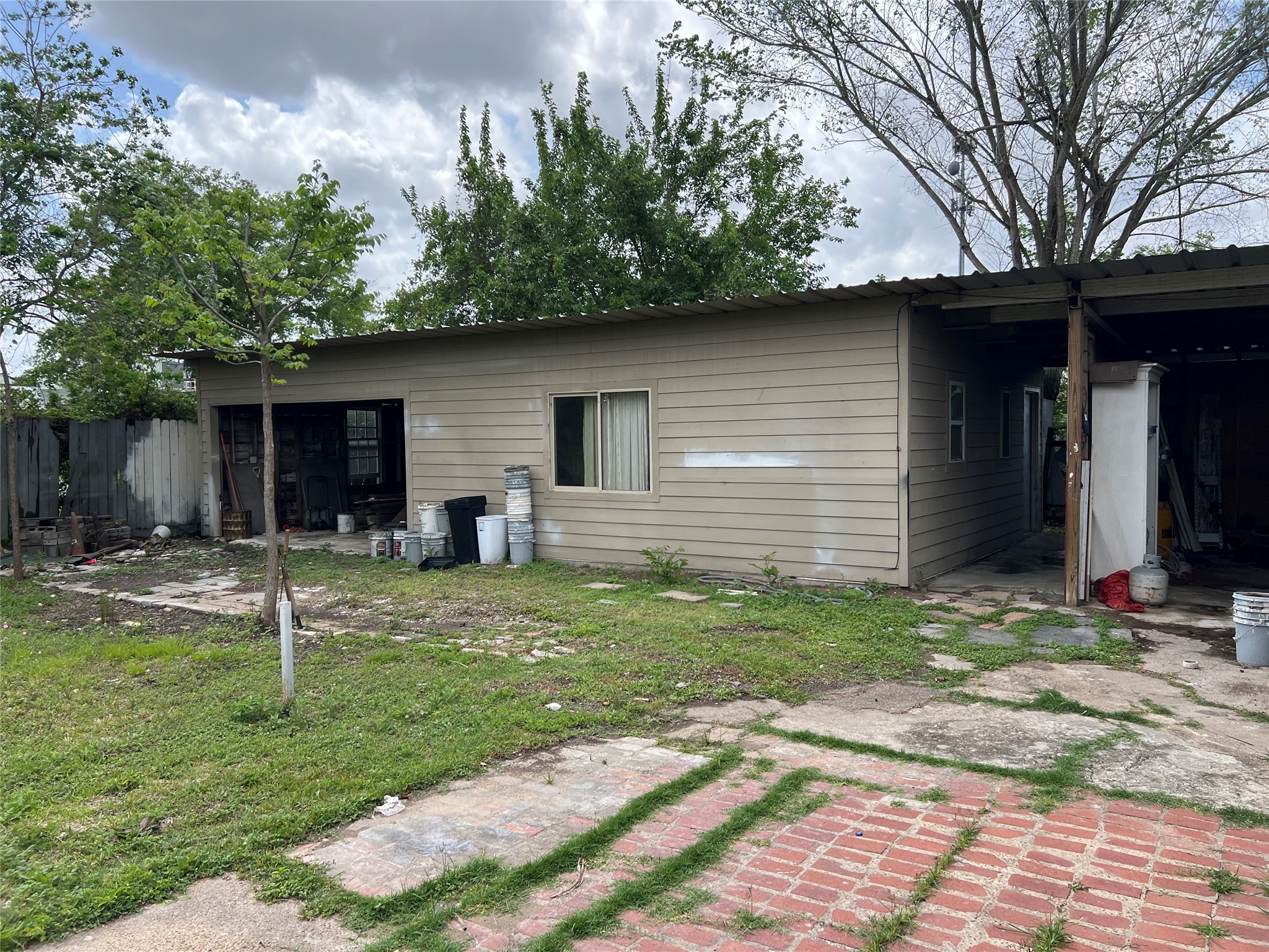 2914 Berry Road Property Photo 2