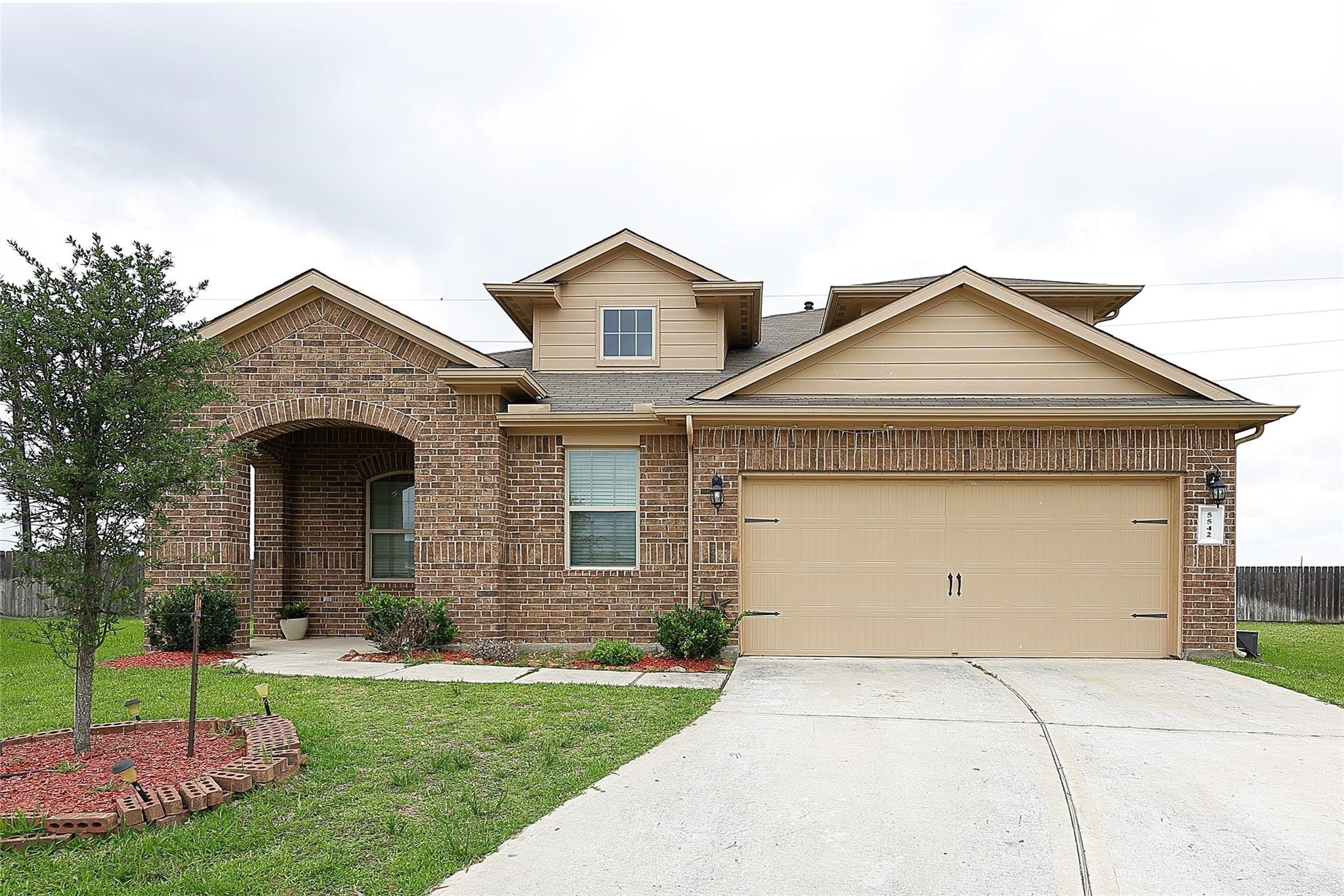 5542 Redwood Summit Lane Property Photo 1