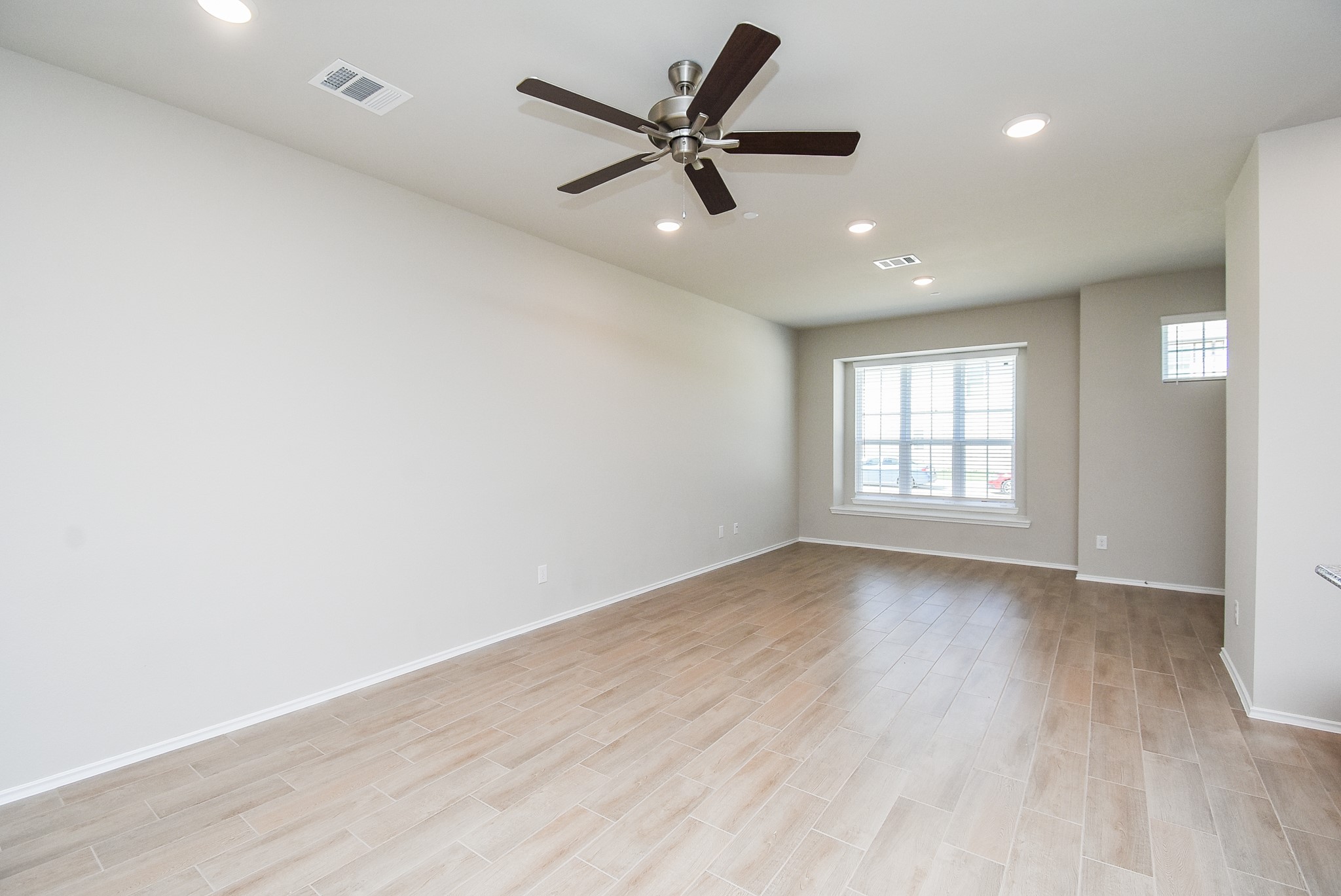 2910 Scanlan Meadow 18 Property Photo 6