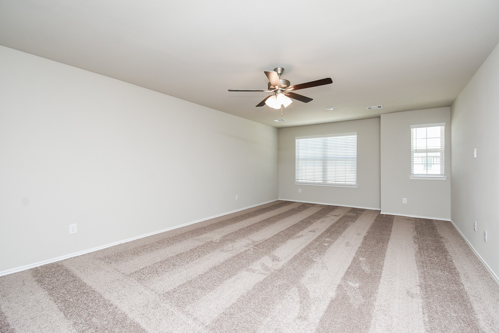 2910 Scanlan Meadow 18 Property Photo 16