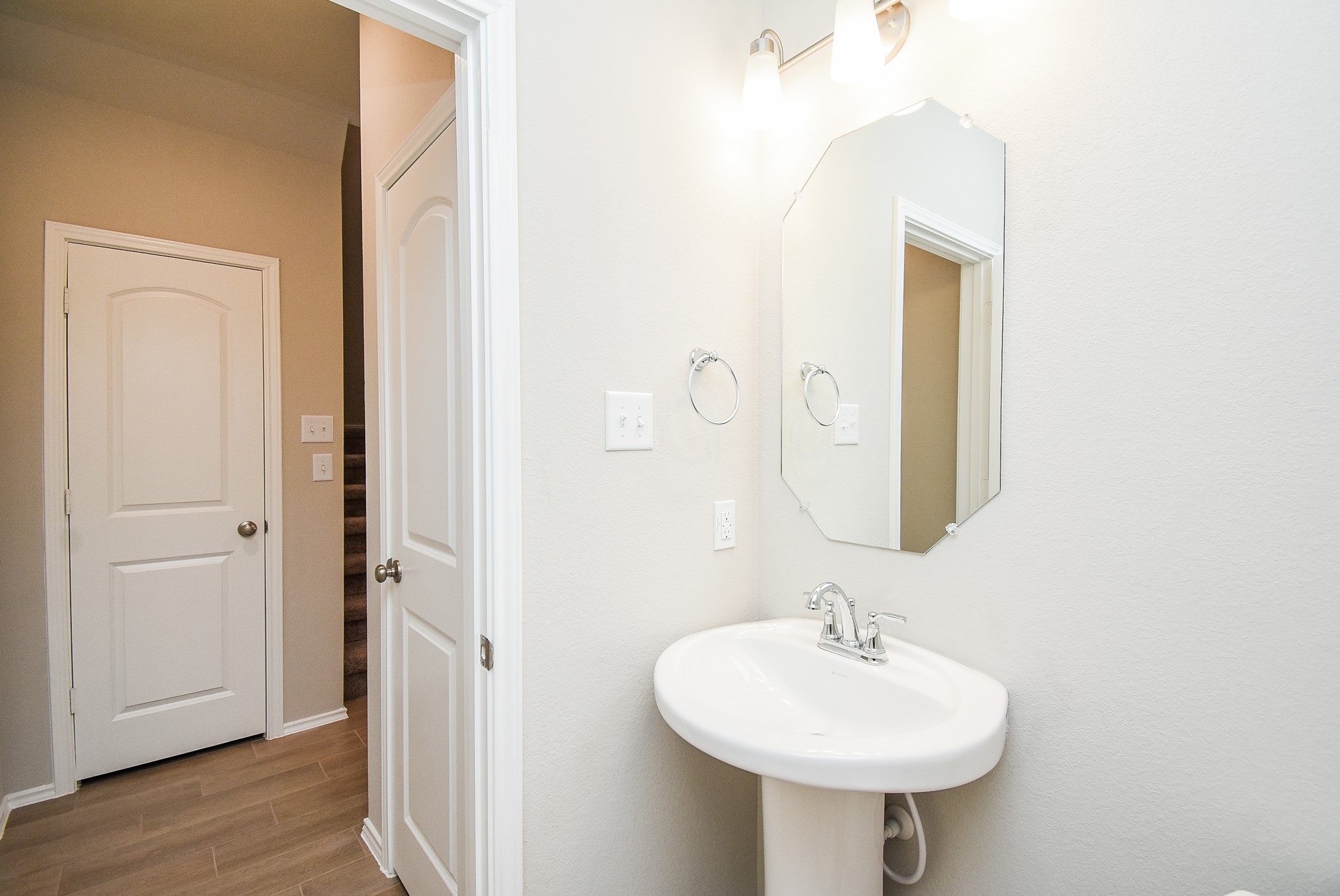 2910 Scanlan Meadow 18 Property Photo 28