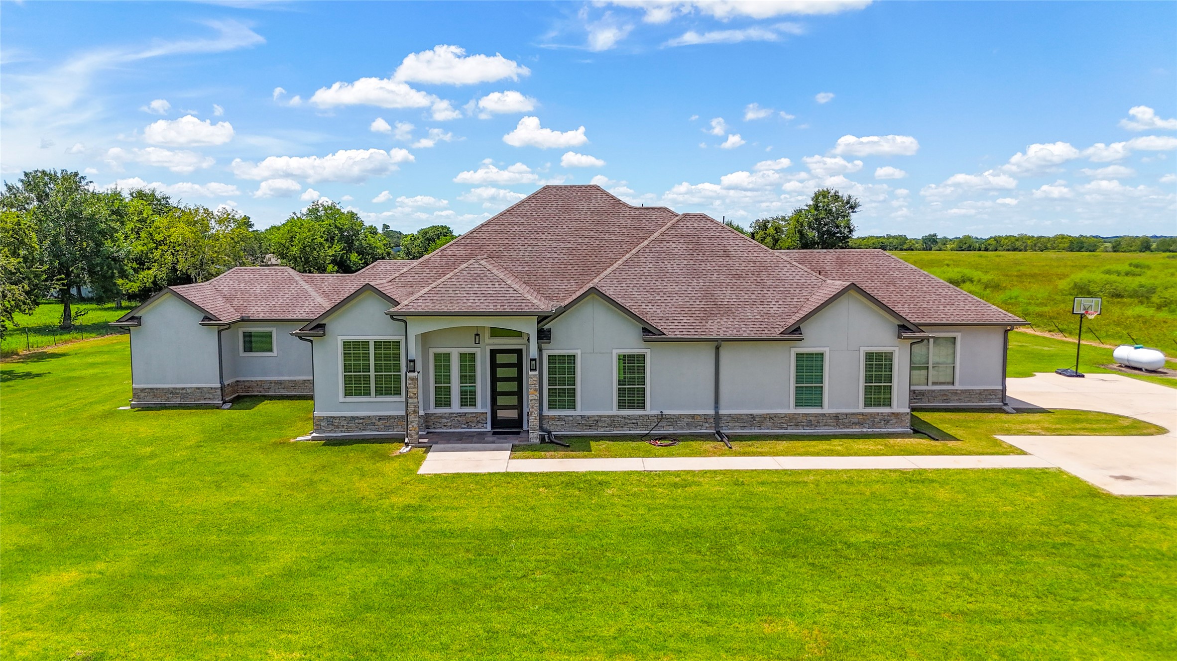 2026 County Road 216 Property Photo 1