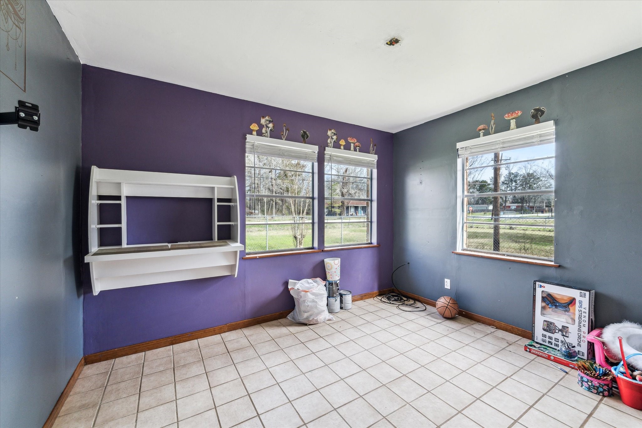 23092 E Martin Drive Property Photo 4