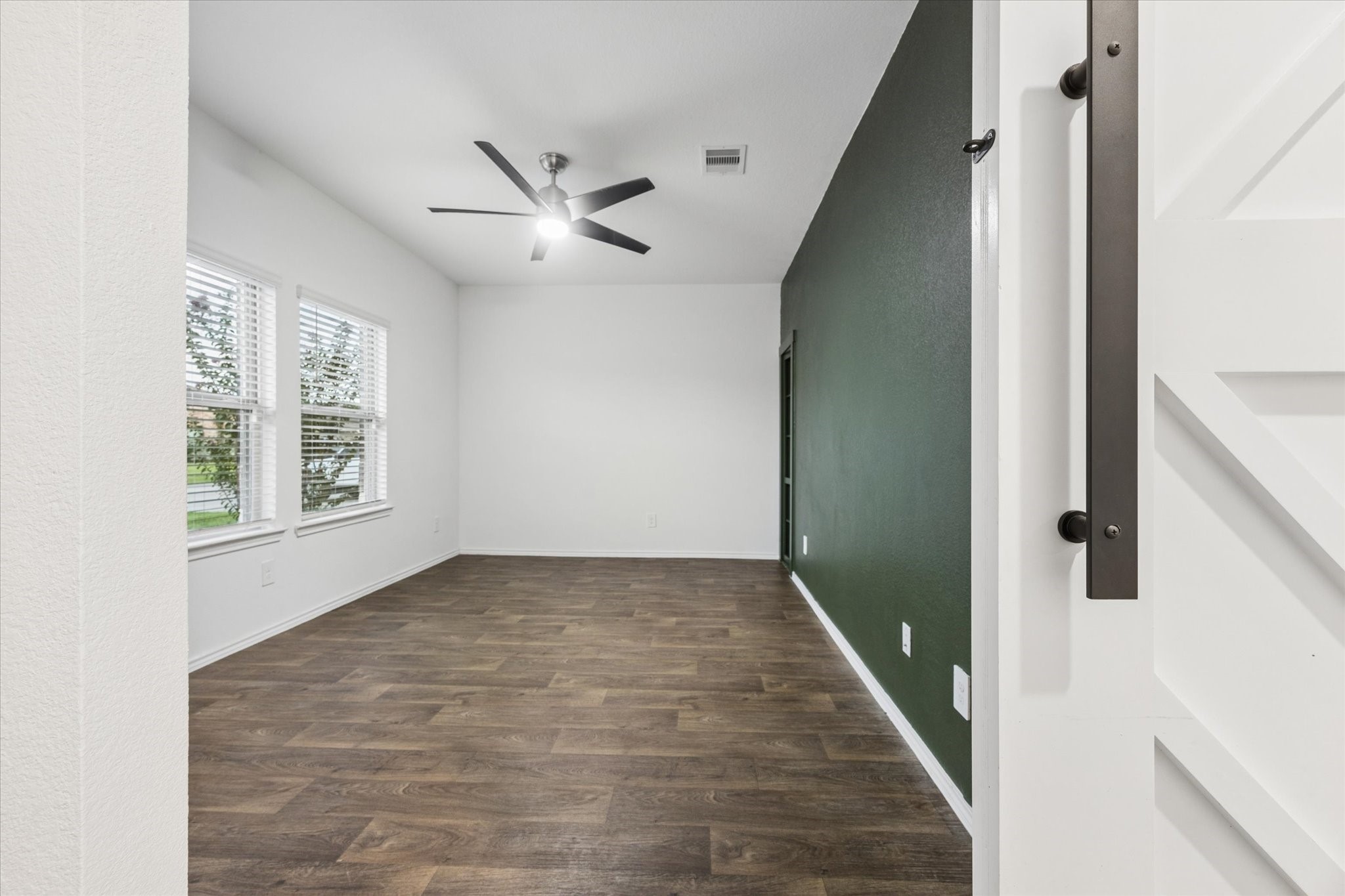 16019 Jordan Meadow Way Property Photo 6