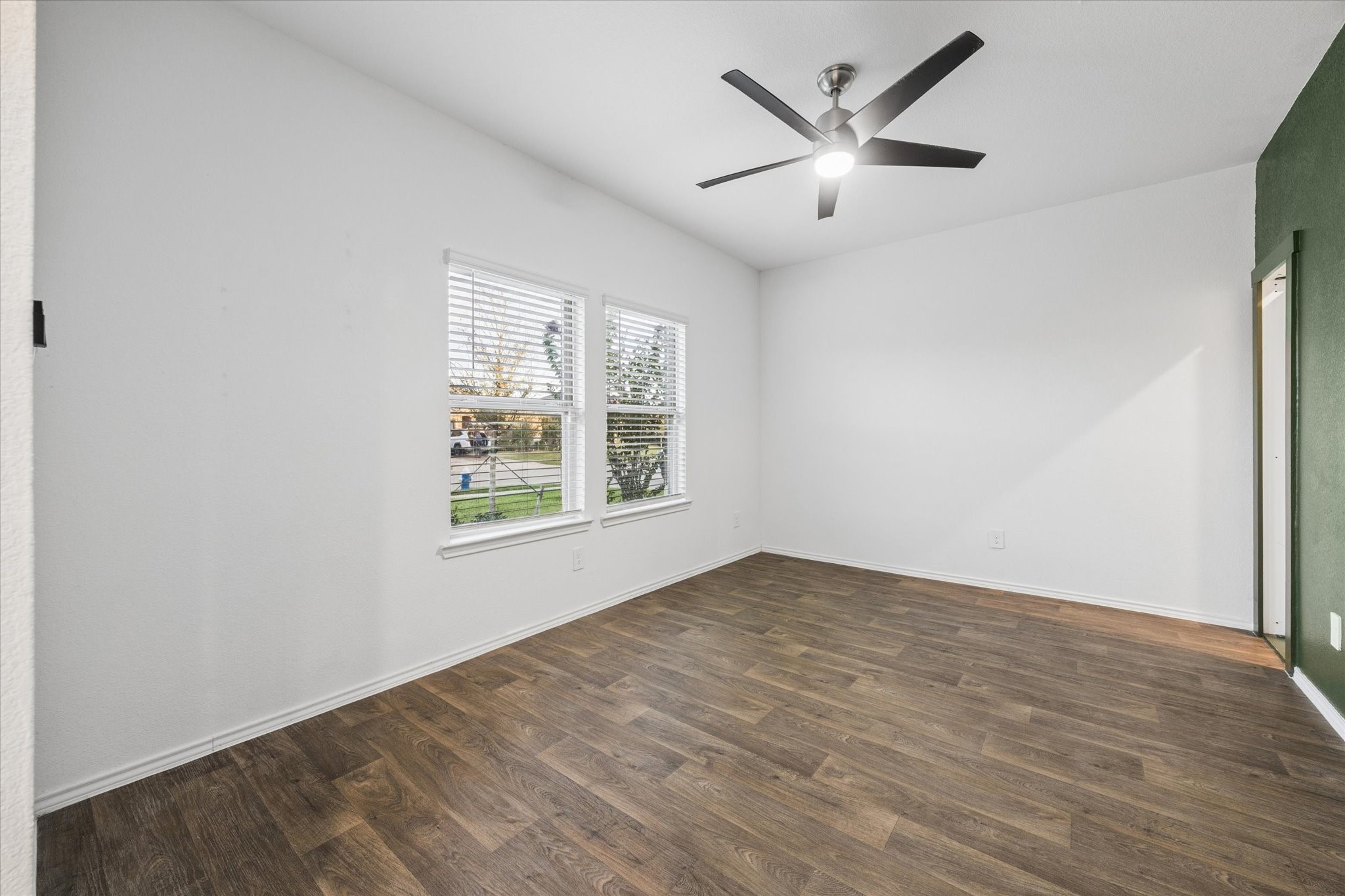 16019 Jordan Meadow Way Property Photo 9