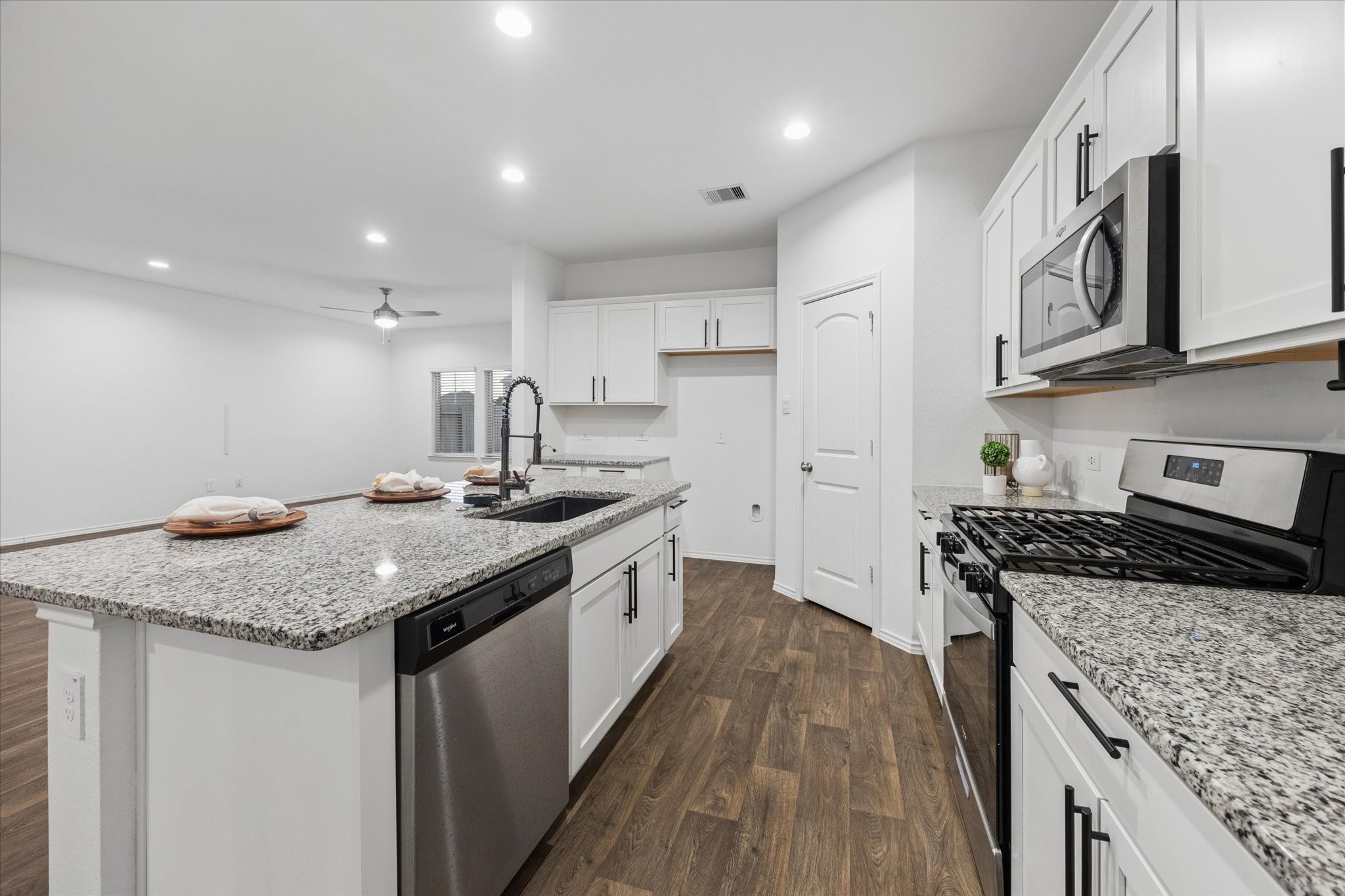 16019 Jordan Meadow Way Property Photo 13