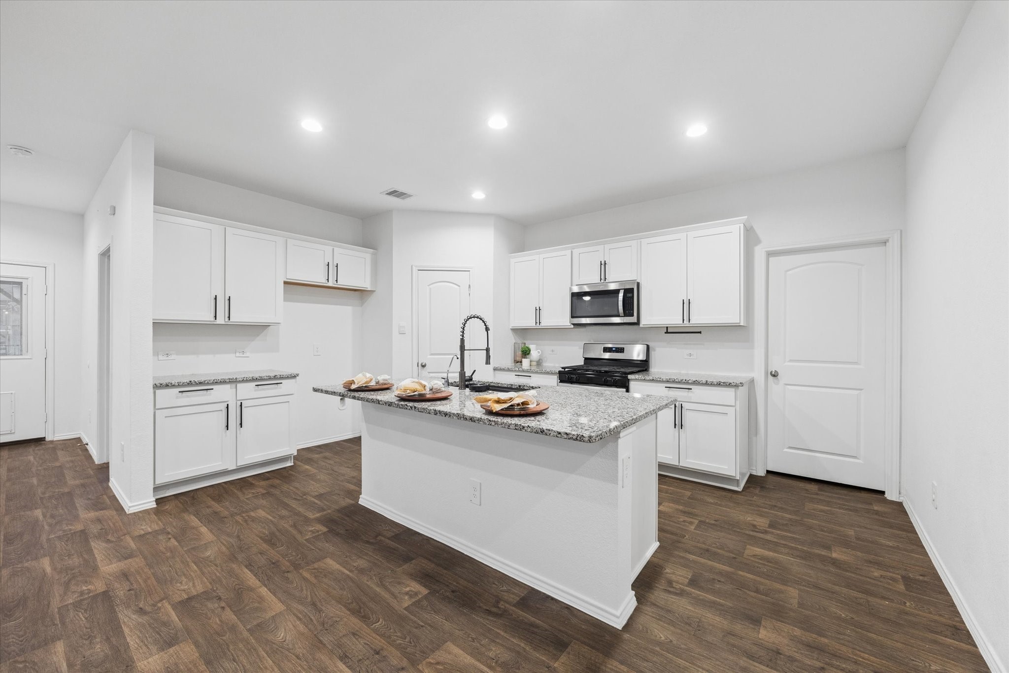 16019 Jordan Meadow Way Property Photo 14