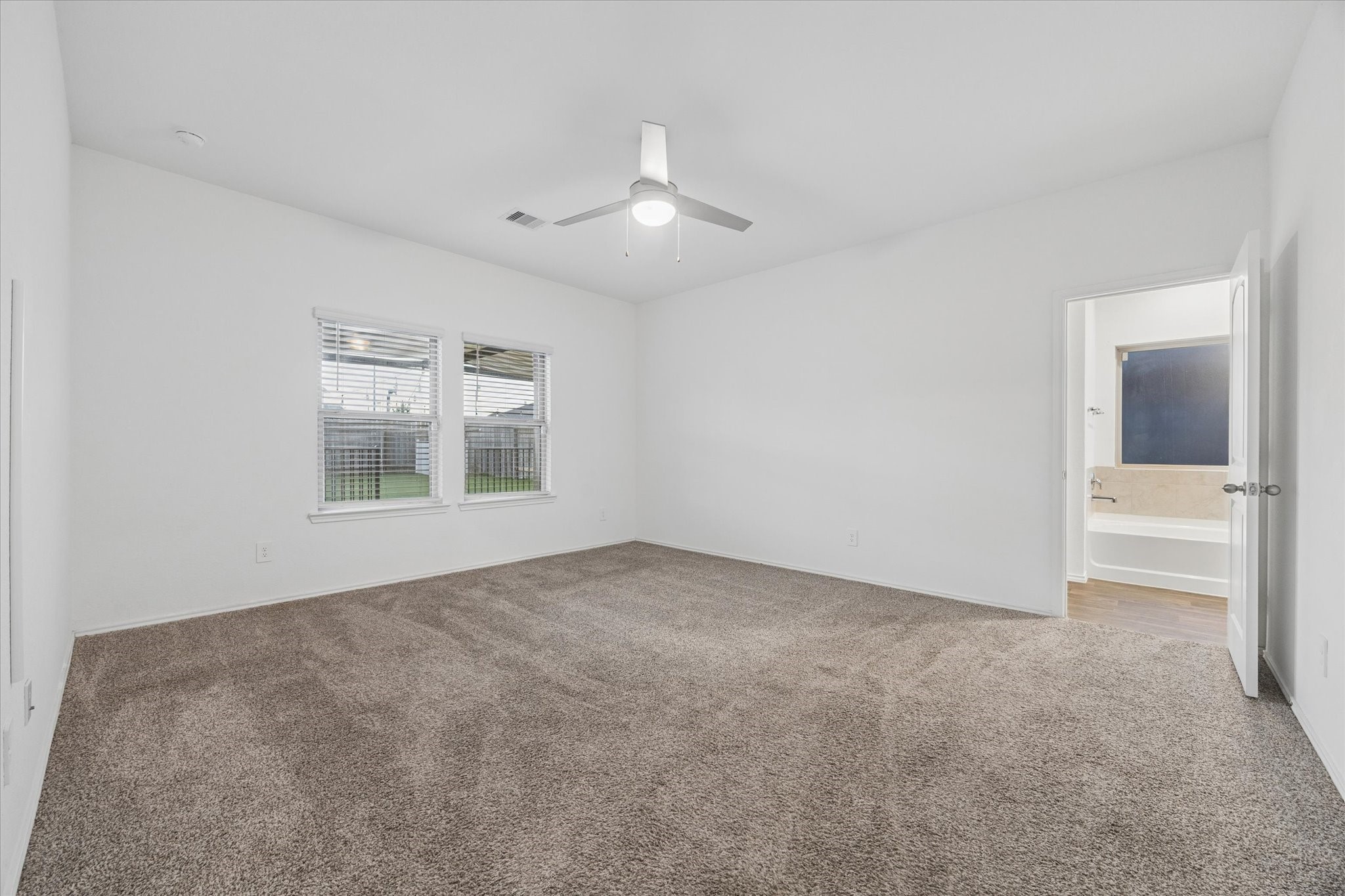 16019 Jordan Meadow Way Property Photo 20