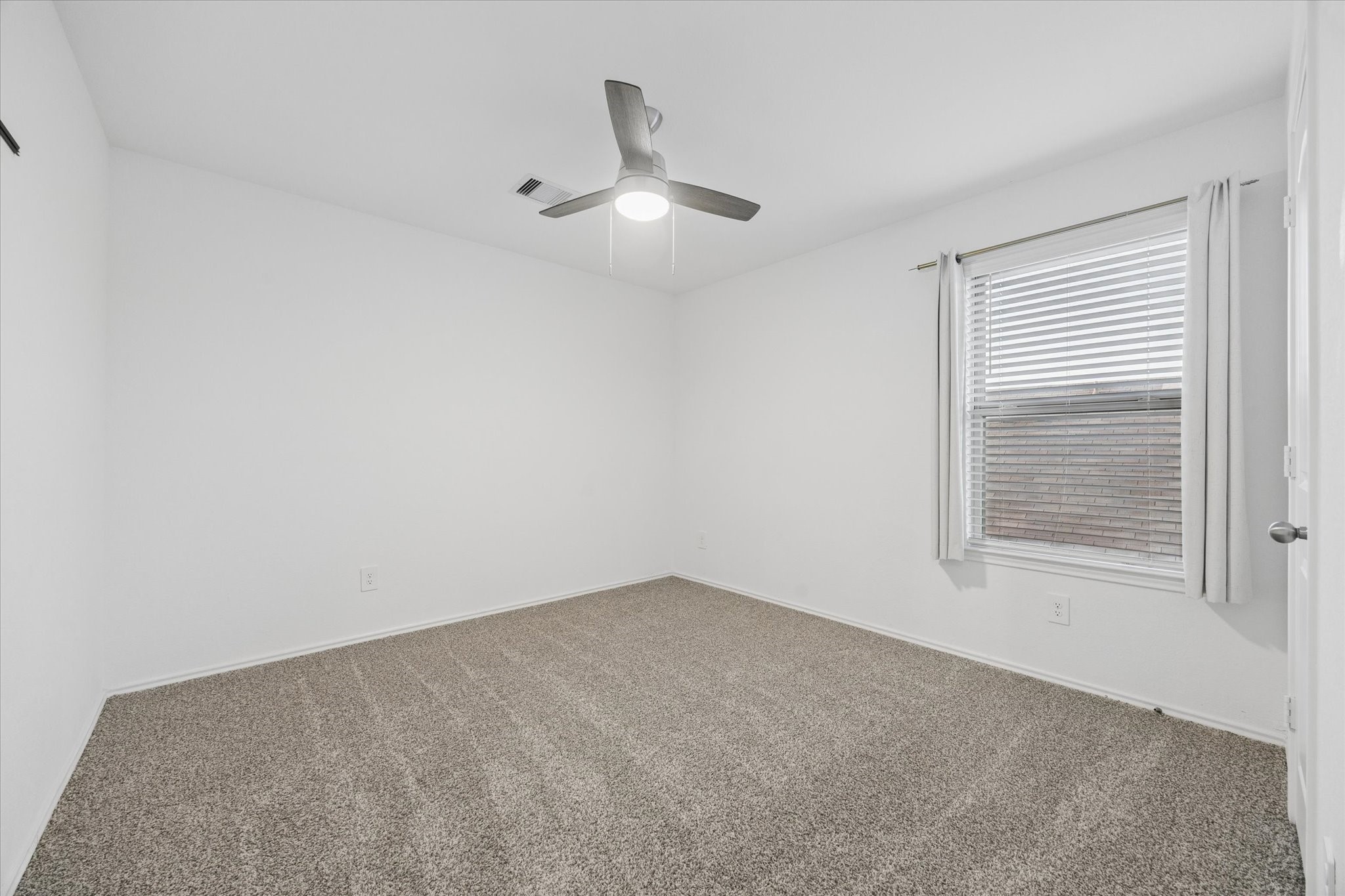 16019 Jordan Meadow Way Property Photo 25