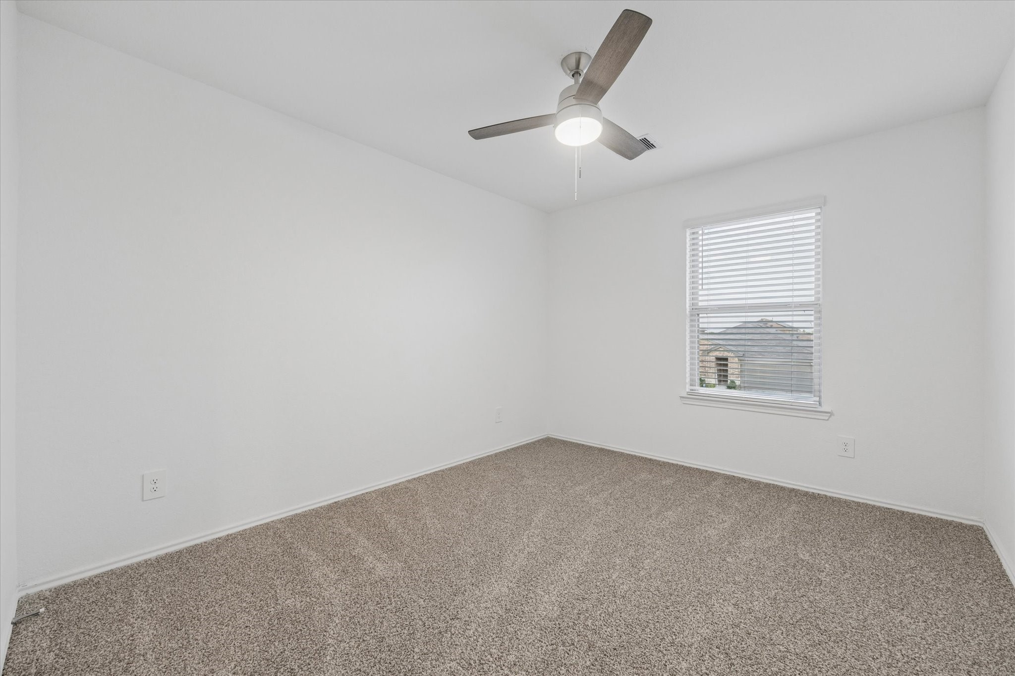 16019 Jordan Meadow Way Property Photo 26