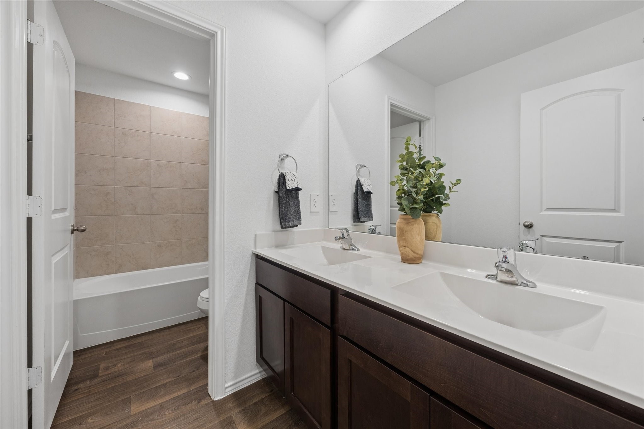 16019 Jordan Meadow Way Property Photo 27