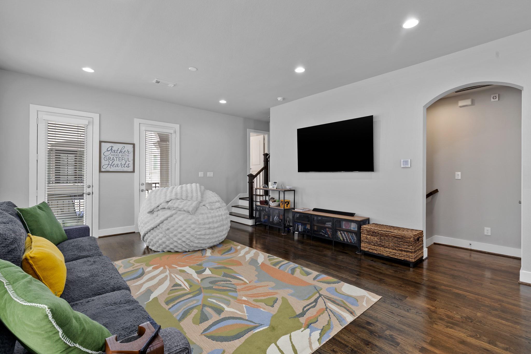 2706 Freund Street Property Photo 8