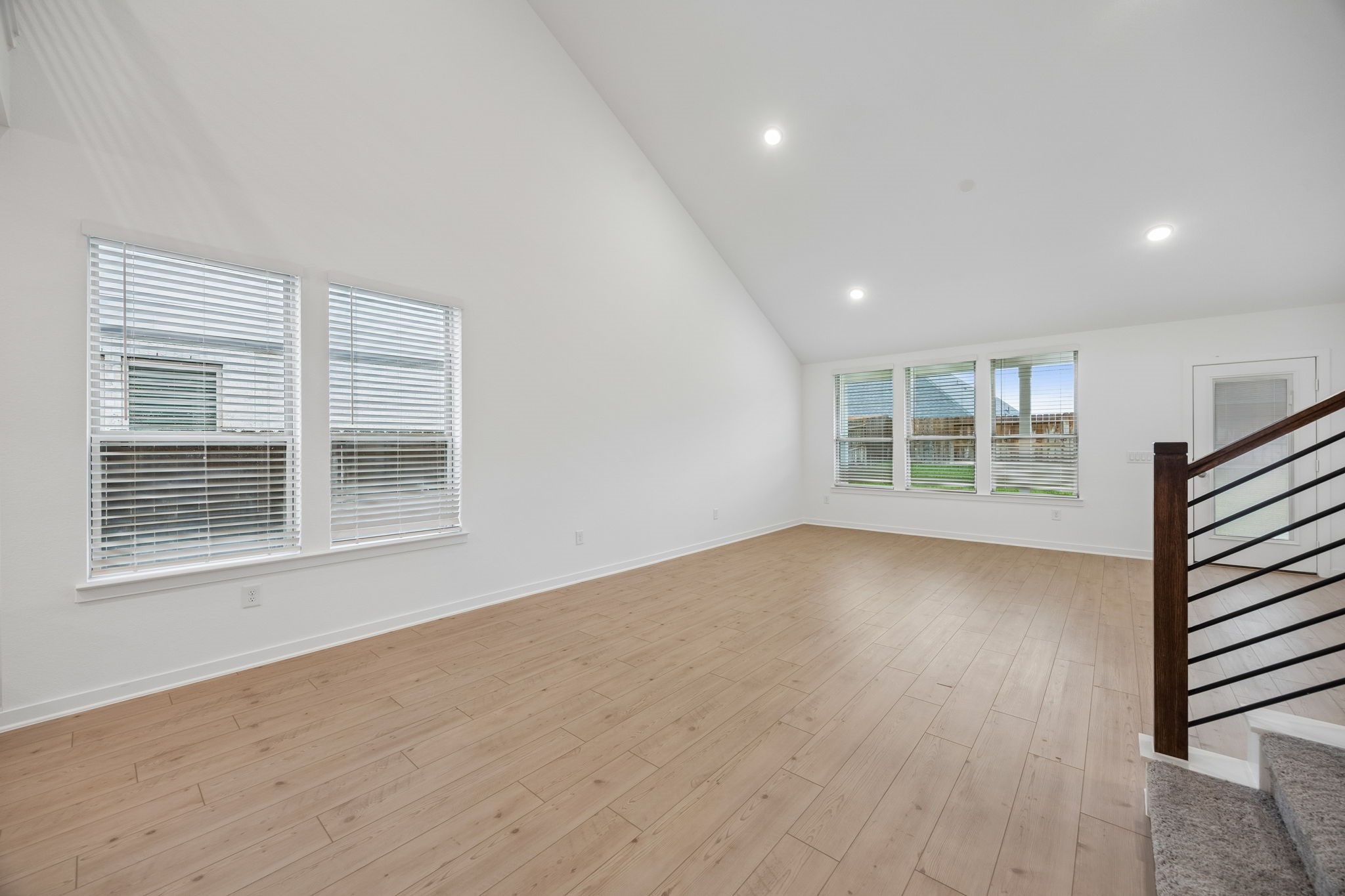 16050 Tangled Vine Lane Property Photo 8