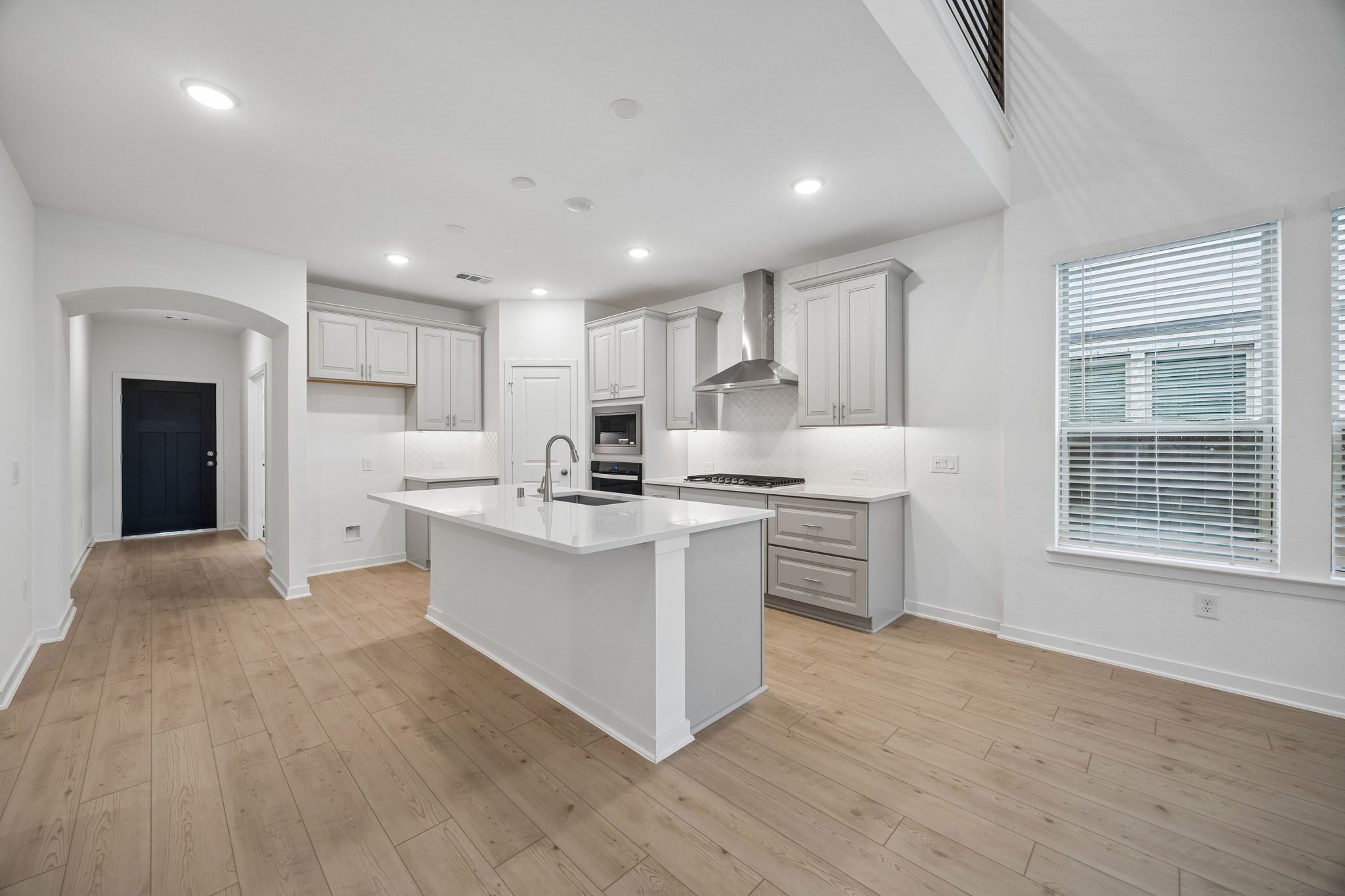 16050 Tangled Vine Lane Property Photo 14