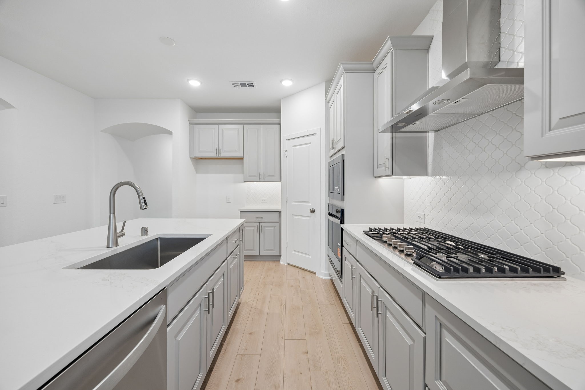 16050 Tangled Vine Lane Property Photo 16