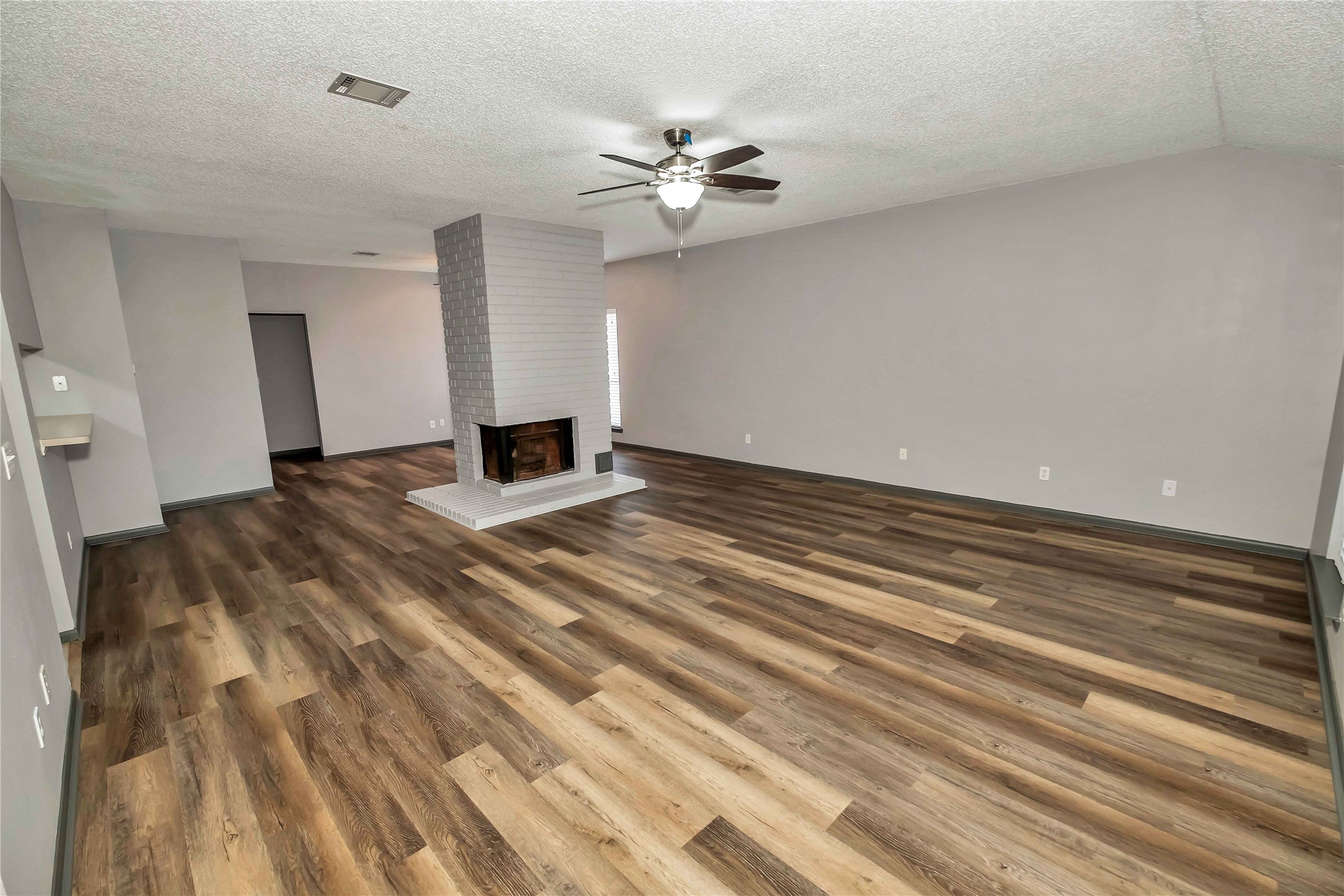 5216 Spring Branch Drive Property Photo 2