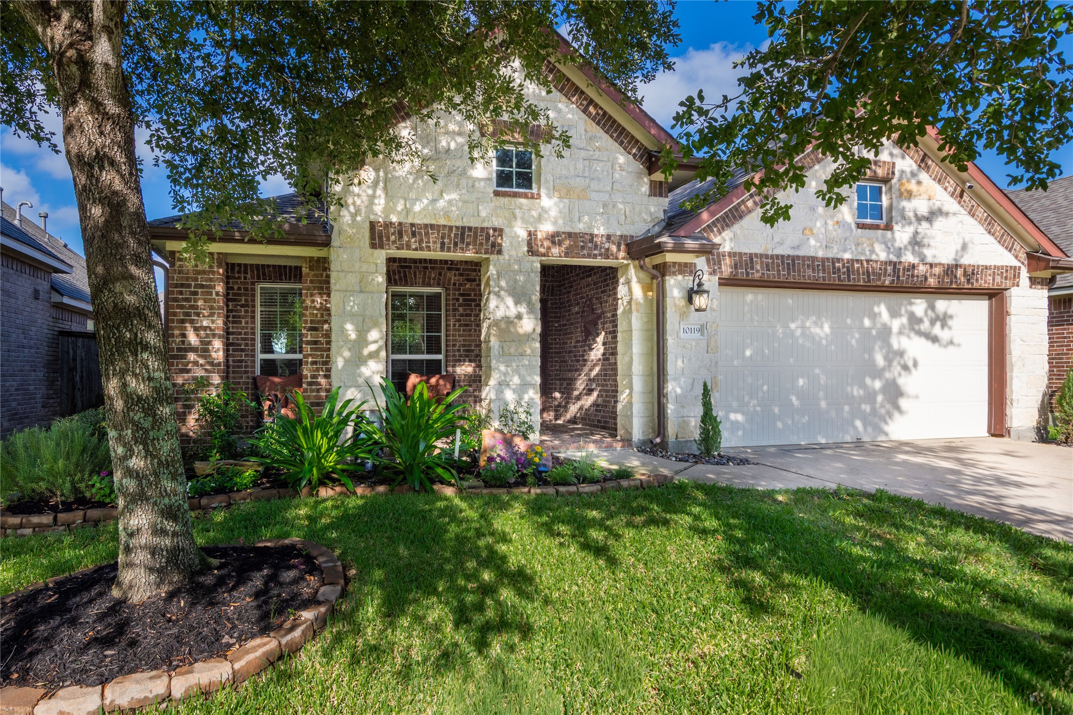 10119 Naples Cliff Court Property Photo 1