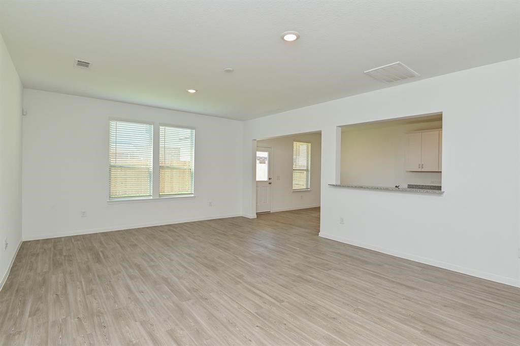 1005 Greenshank Drive Property Photo 3