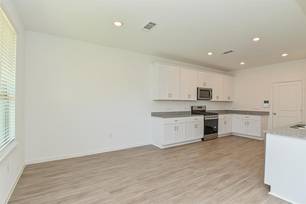 1005 Greenshank Drive Property Photo 6