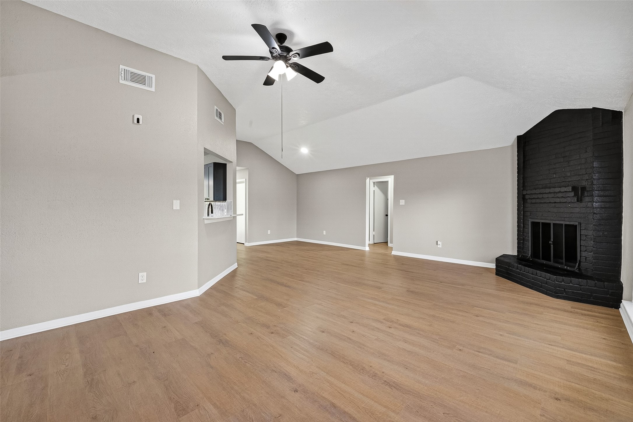 1011 Memorial Glen Drive Property Photo 19