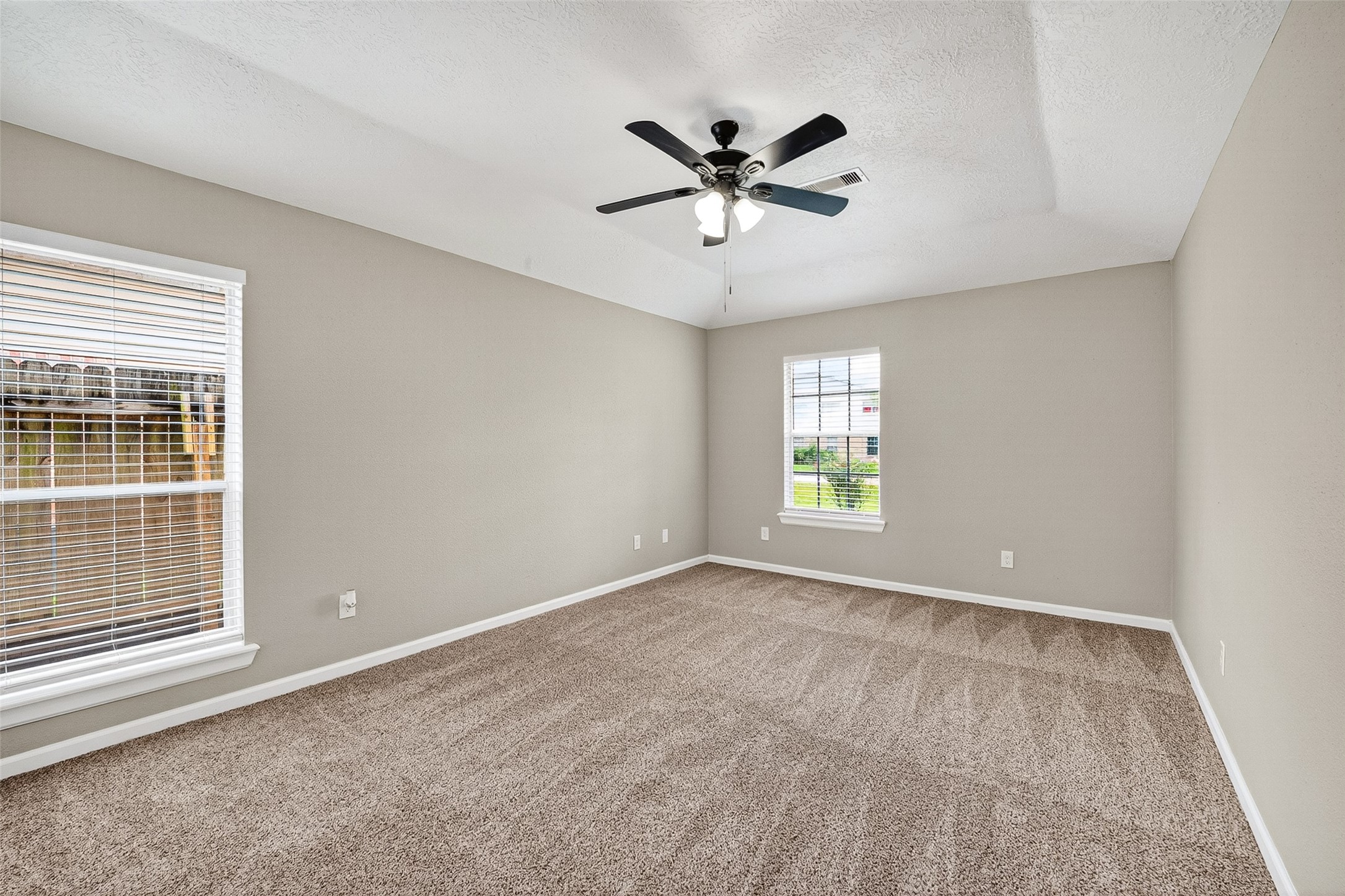 1011 Memorial Glen Drive Property Photo 21