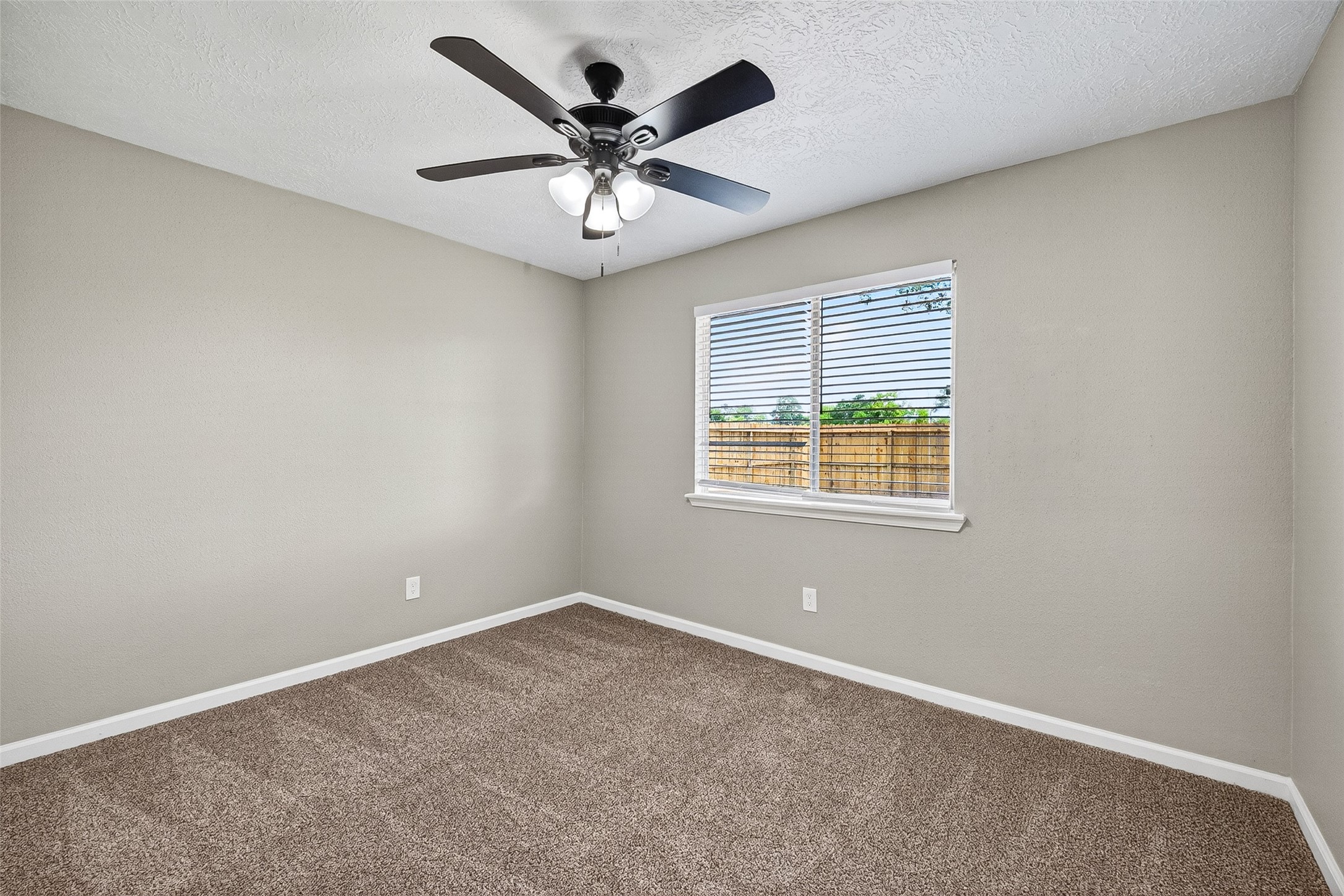 1011 Memorial Glen Drive Property Photo 25