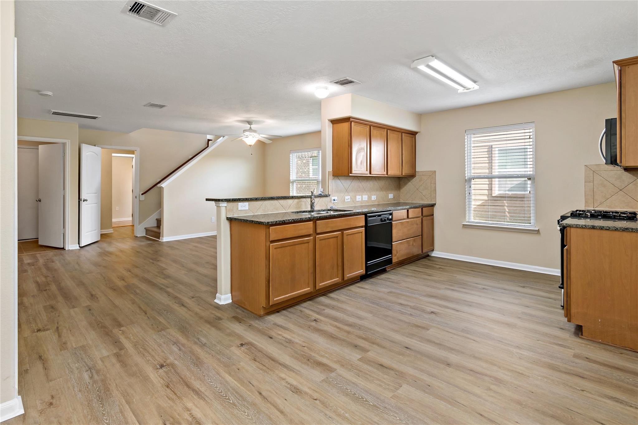 13111 Royal Bell Court, Houston Tx 77047 Property Photo 4