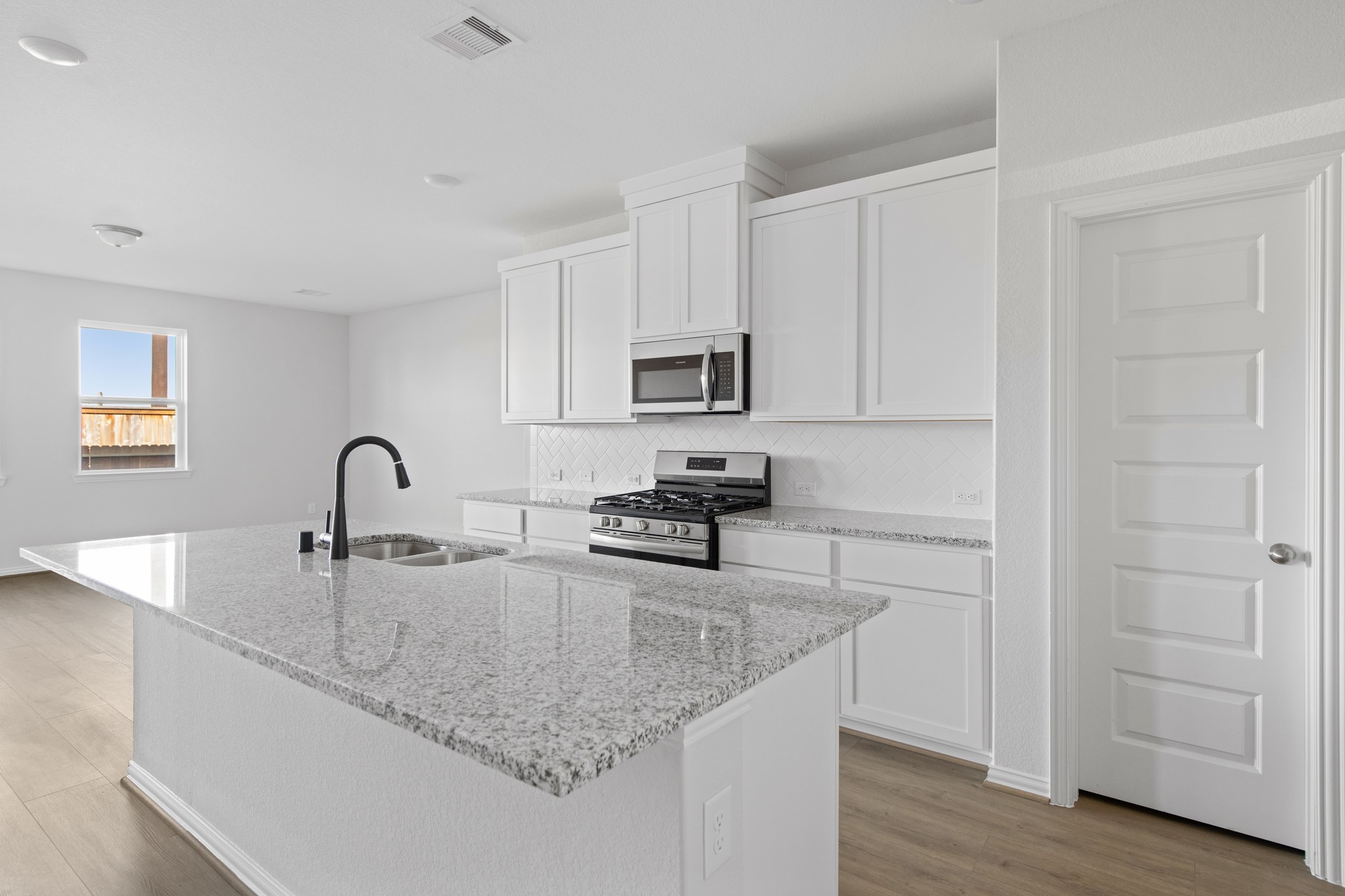 27806 Western Creek Court Property Photo 8