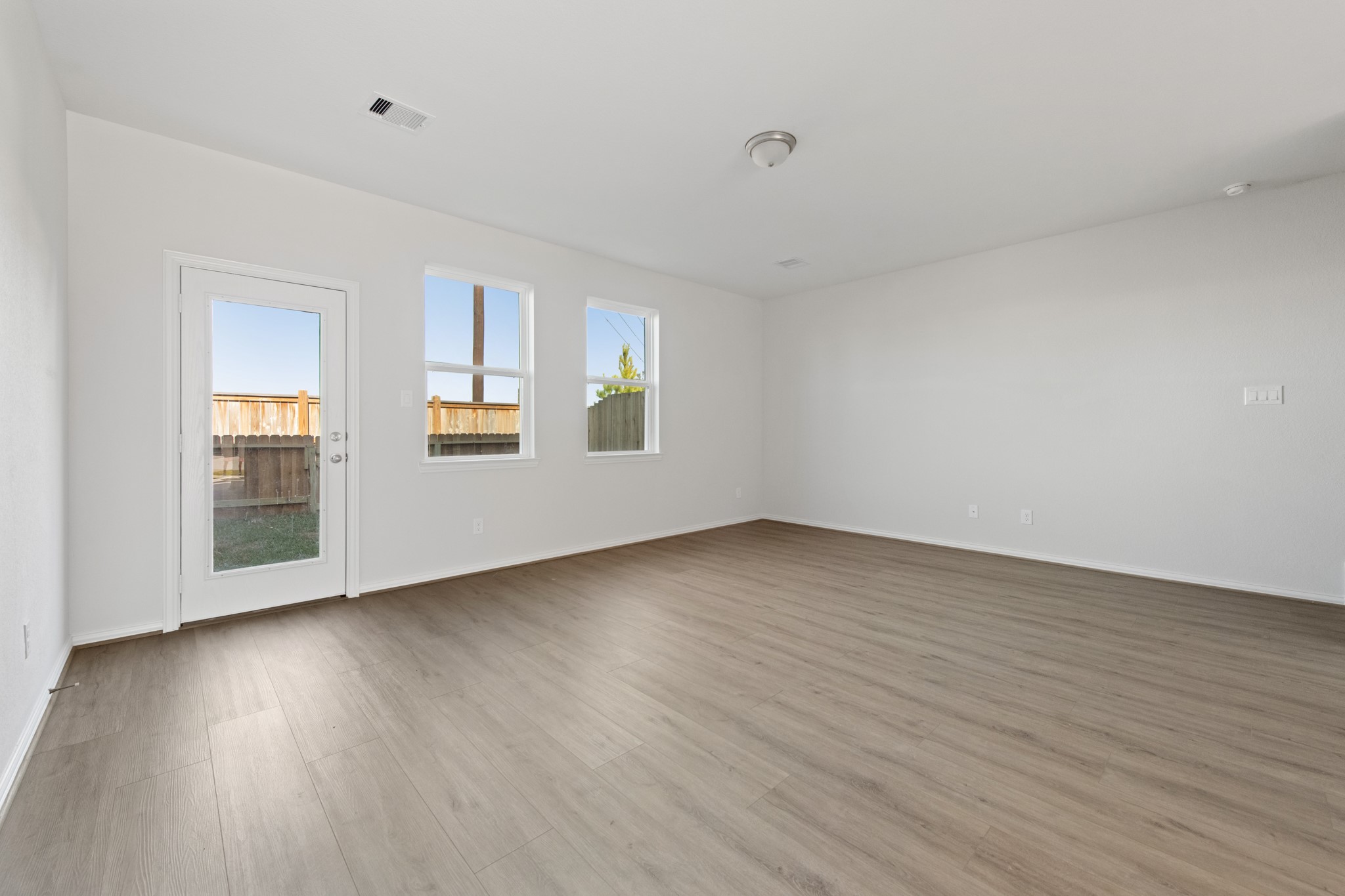 27806 Western Creek Court Property Photo 9