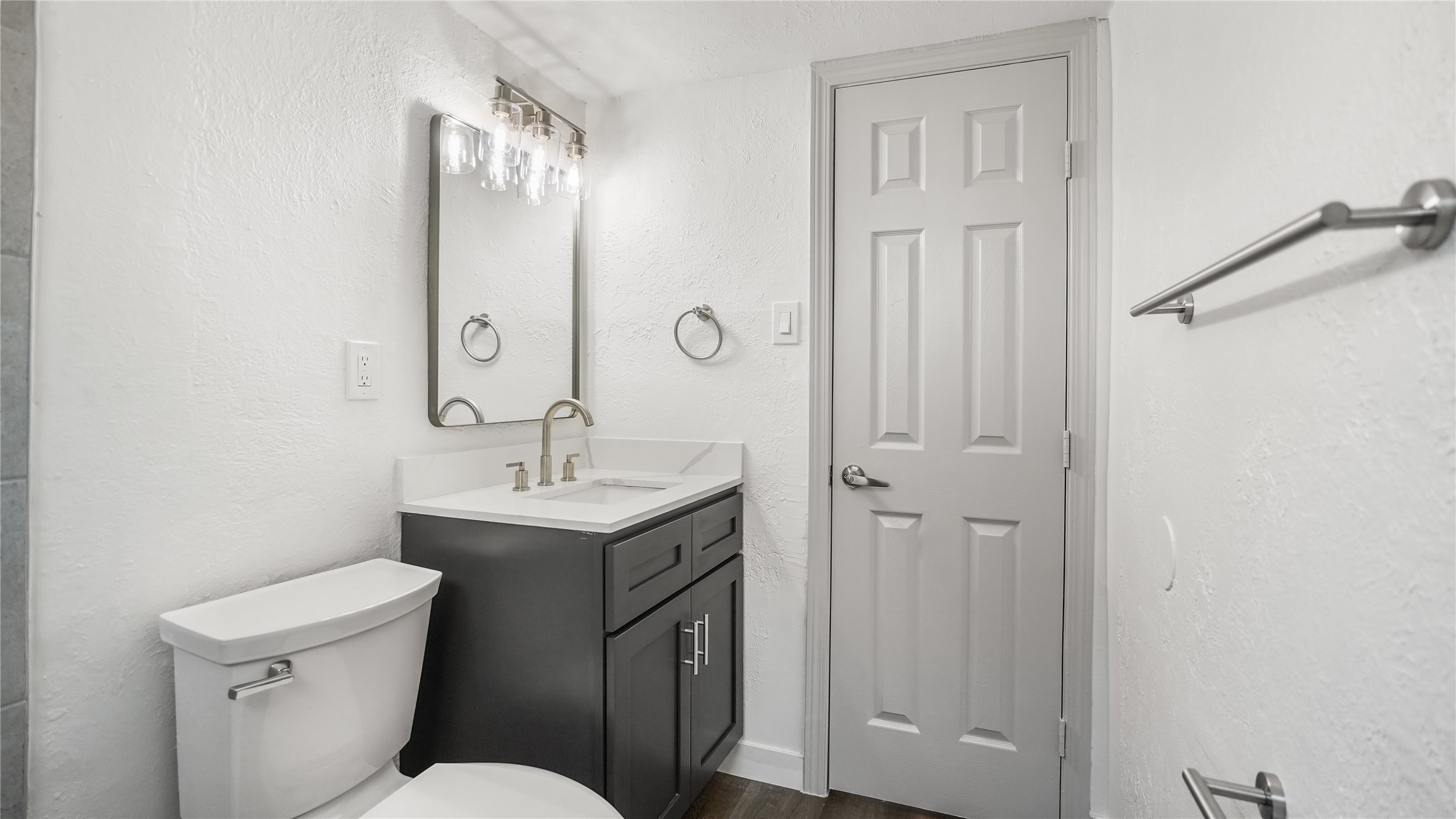 2819 Berry Street Property Photo 11