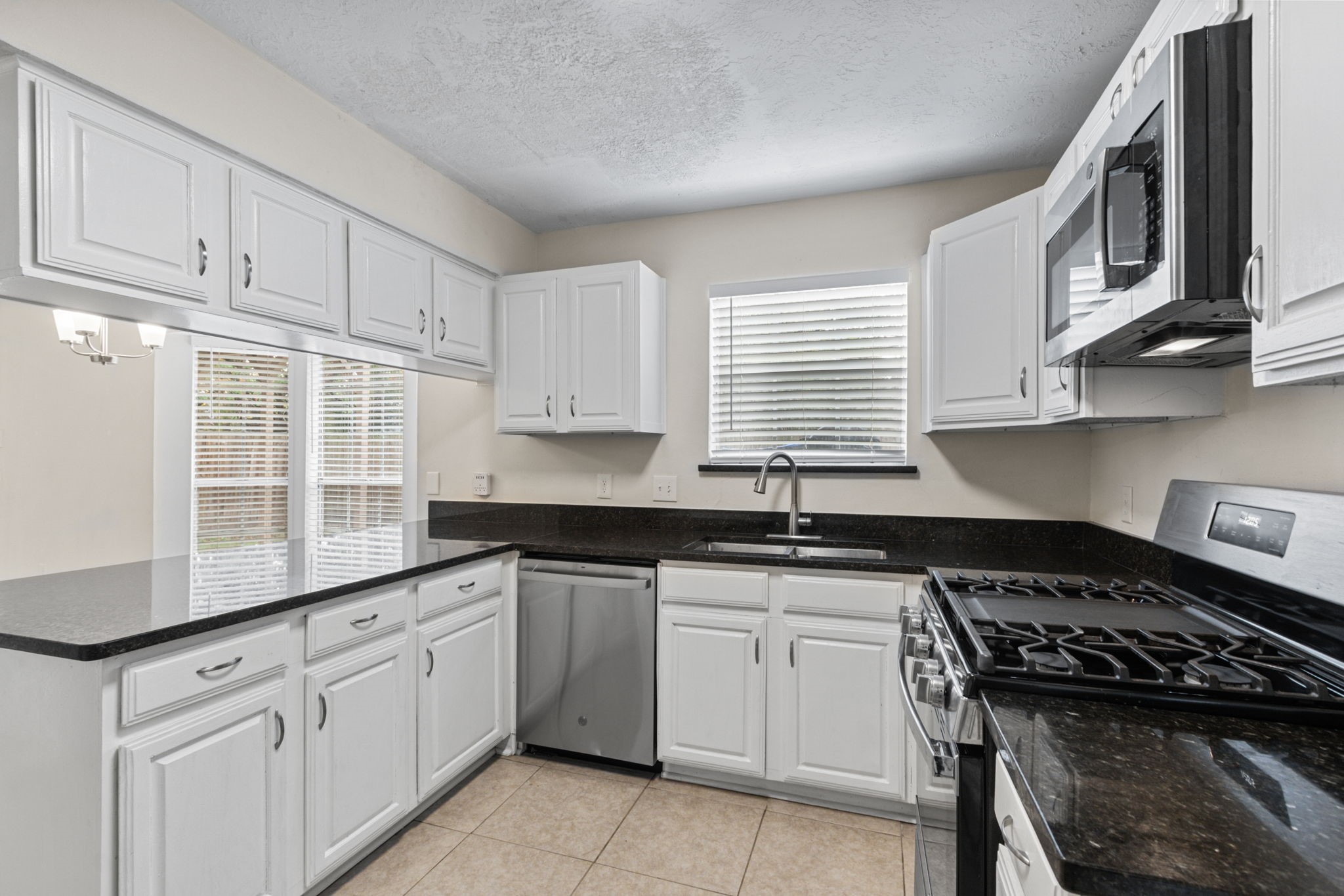 1323 Cowden Court Property Photo 7