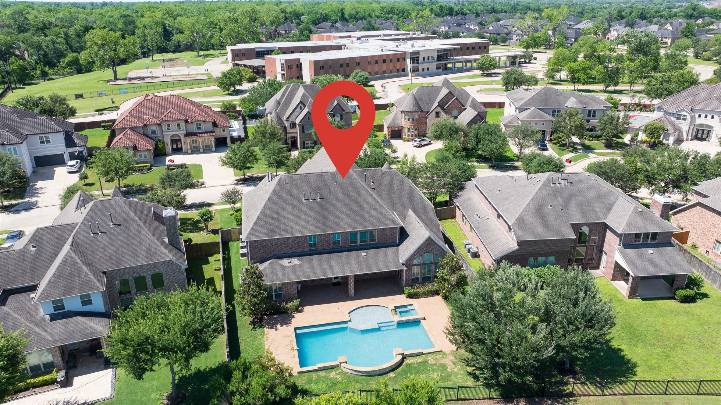 5014 Harvest Chase Lane Property Photo 4