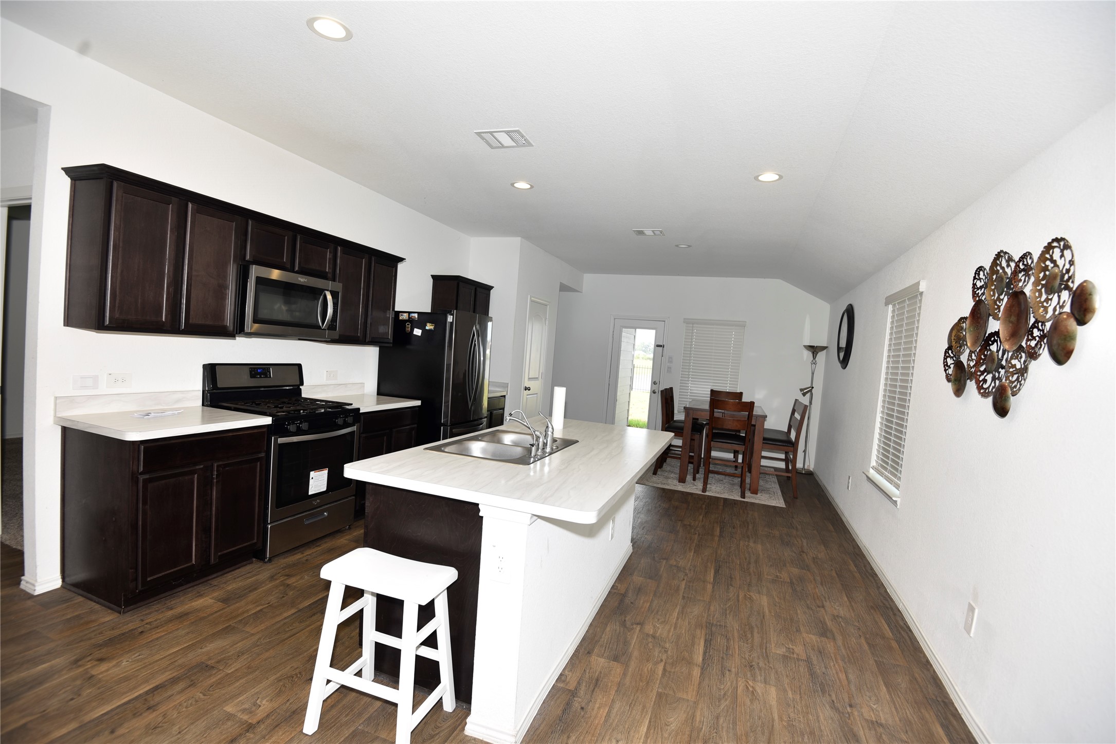 16684 Lonely Pines Drive Property Photo 4