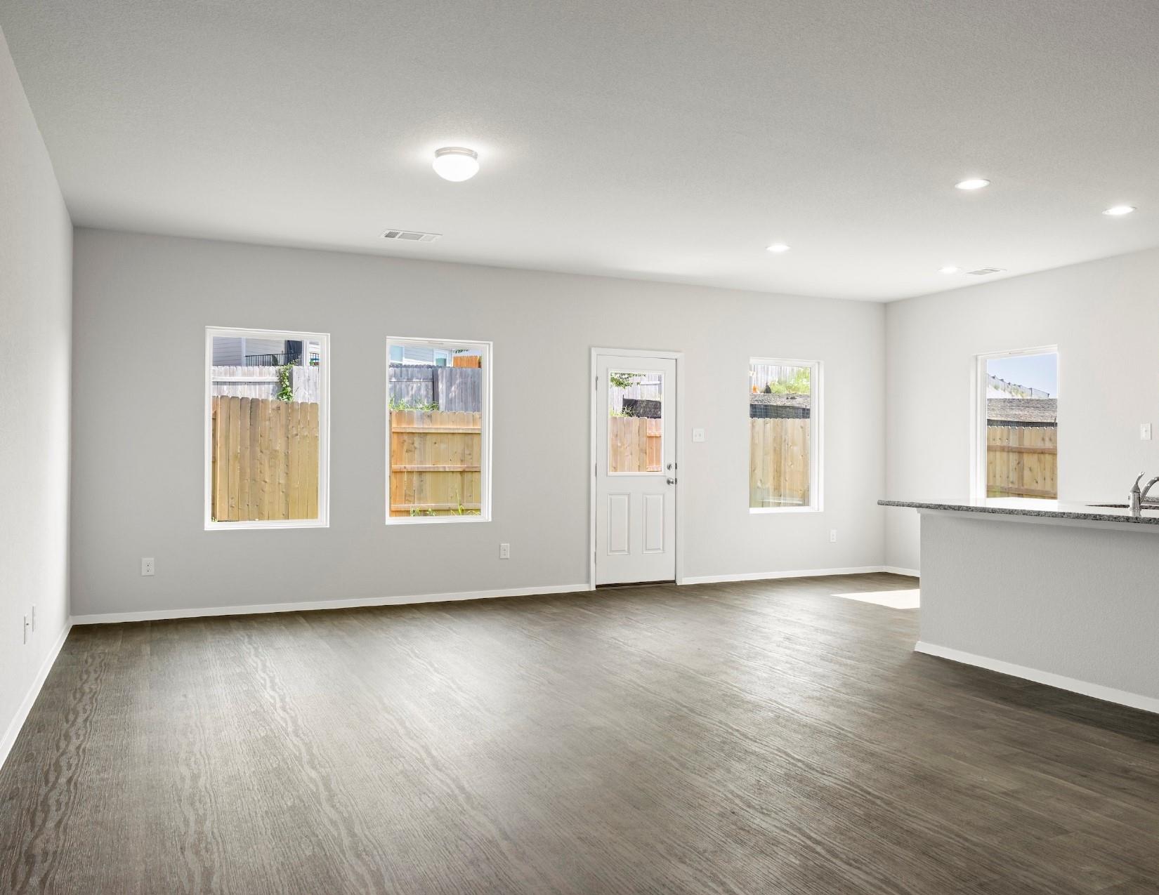 32615 Flat Spike Place Property Photo 5