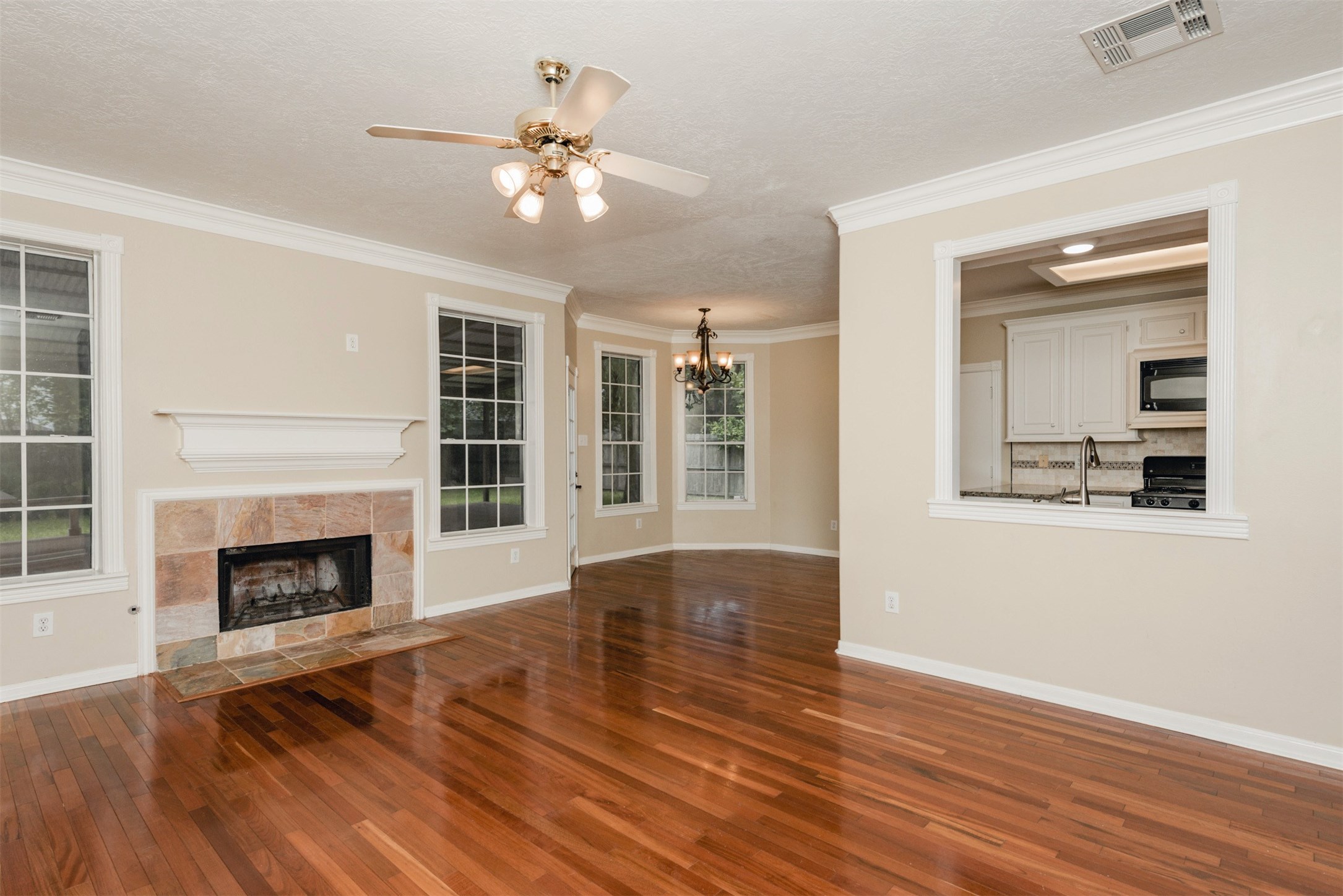 215 Sunset Ridge Property Photo 8