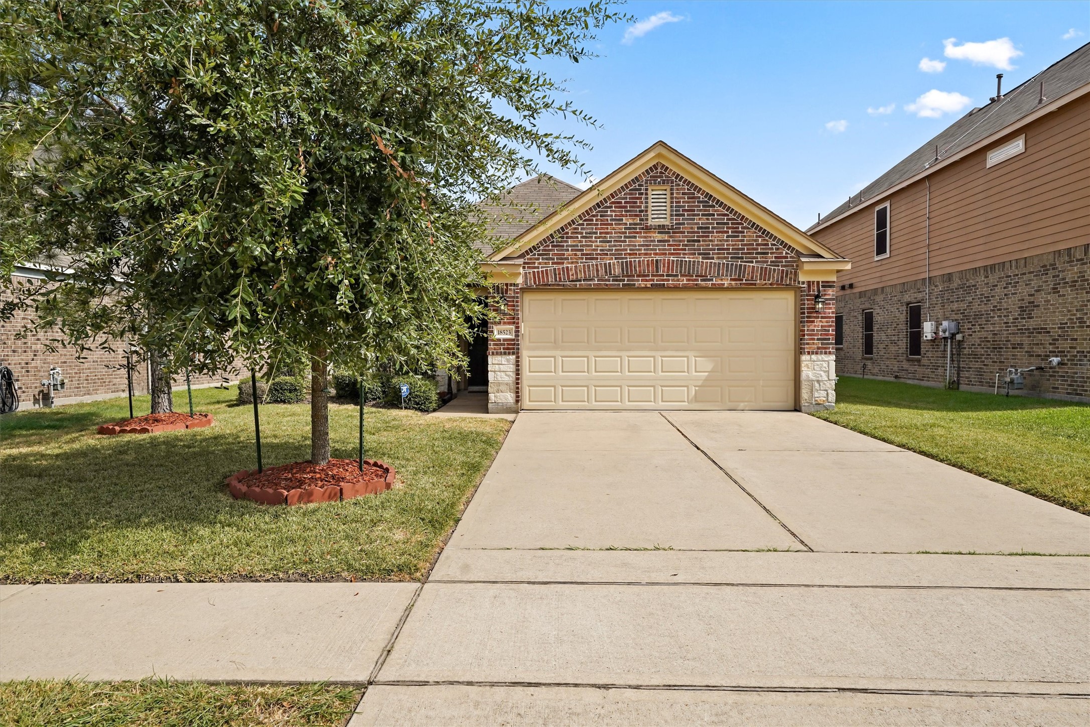 18523 Windy Stone Drive Property Photo 1