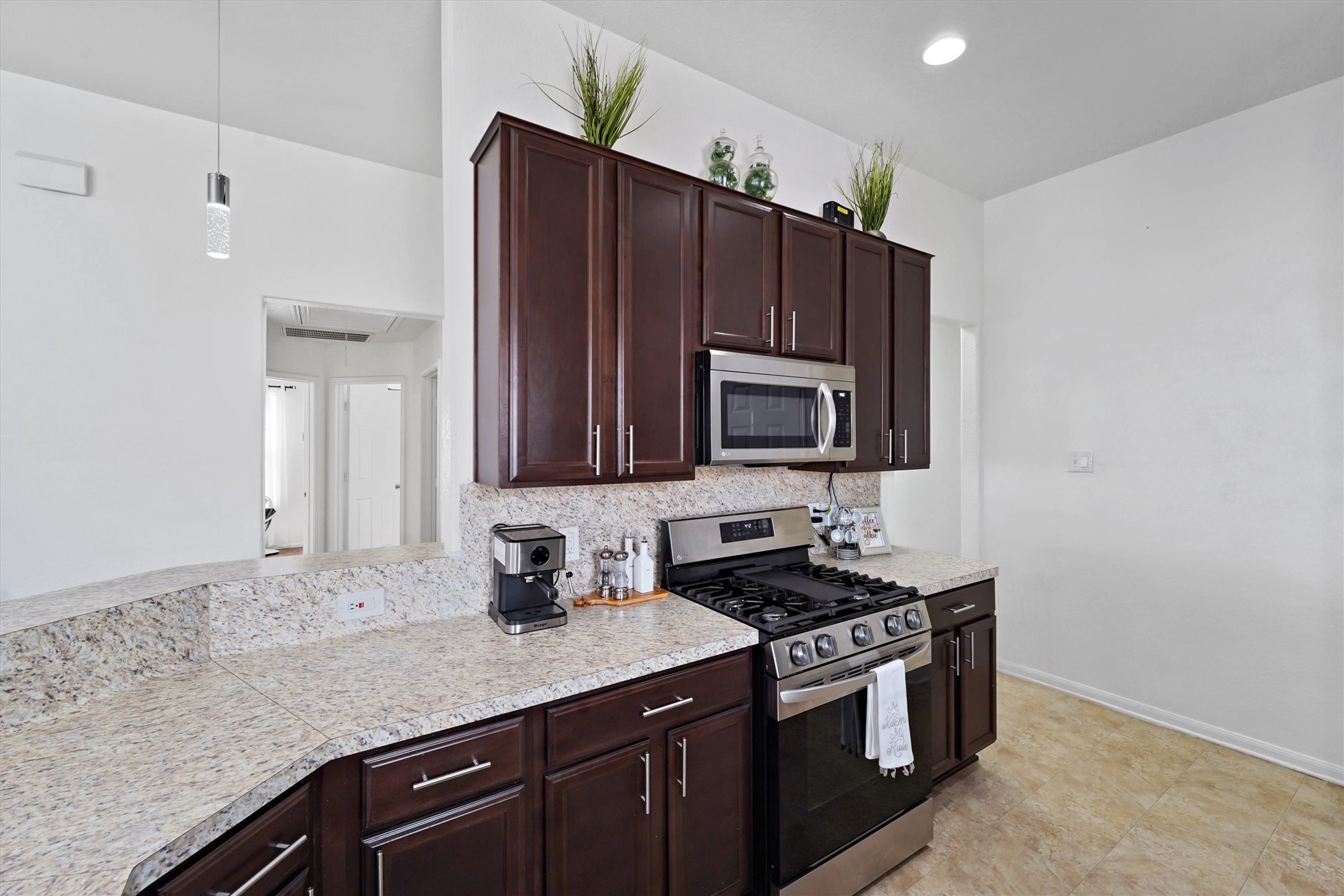 18523 Windy Stone Drive Property Photo 8