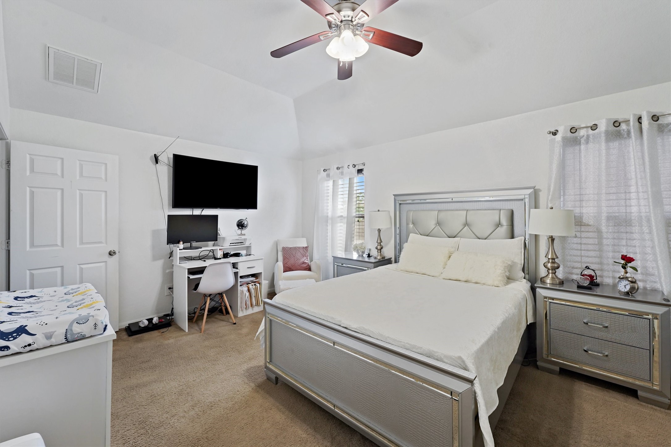 18523 Windy Stone Drive Property Photo 16