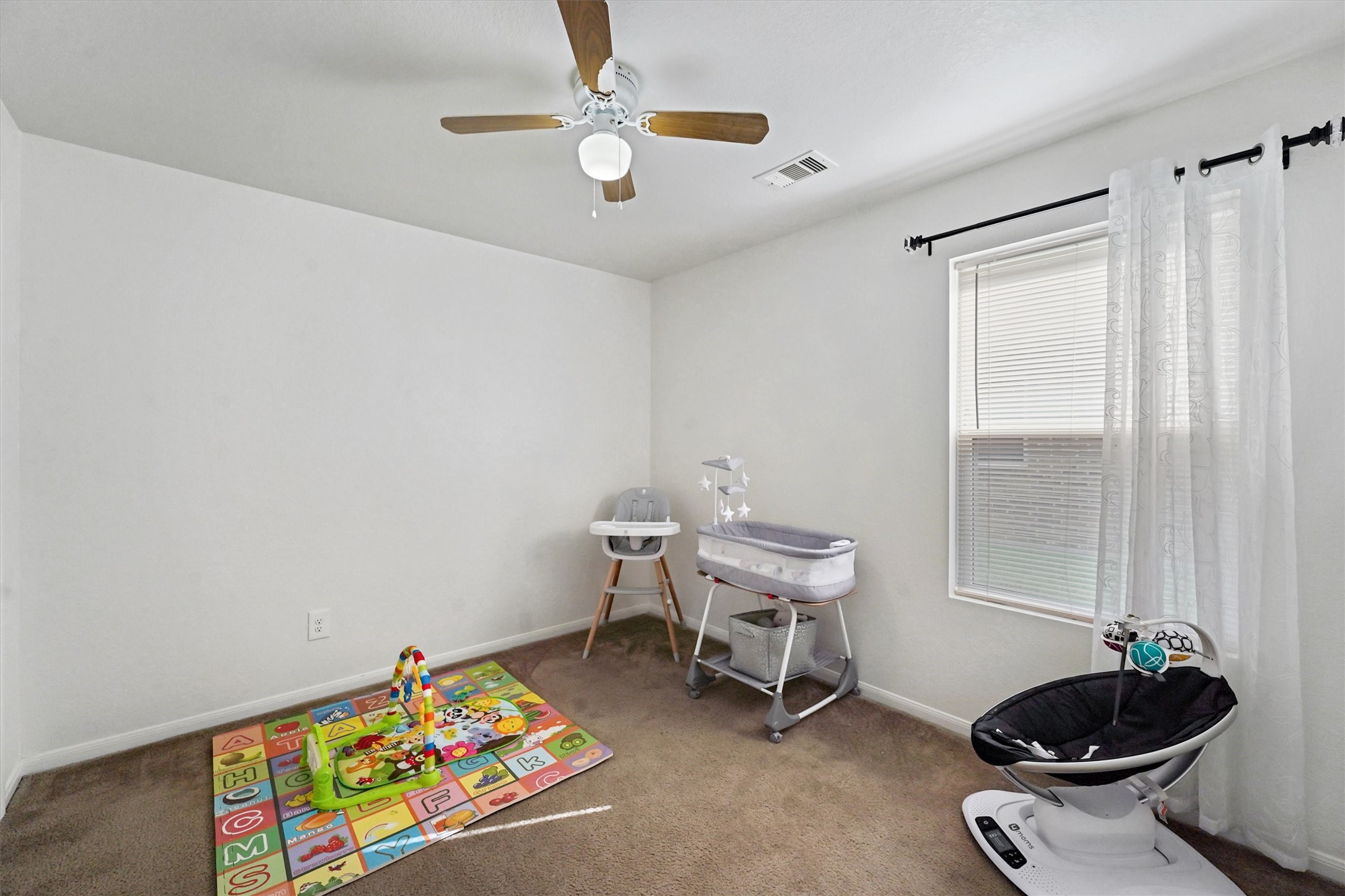 18523 Windy Stone Drive Property Photo 18