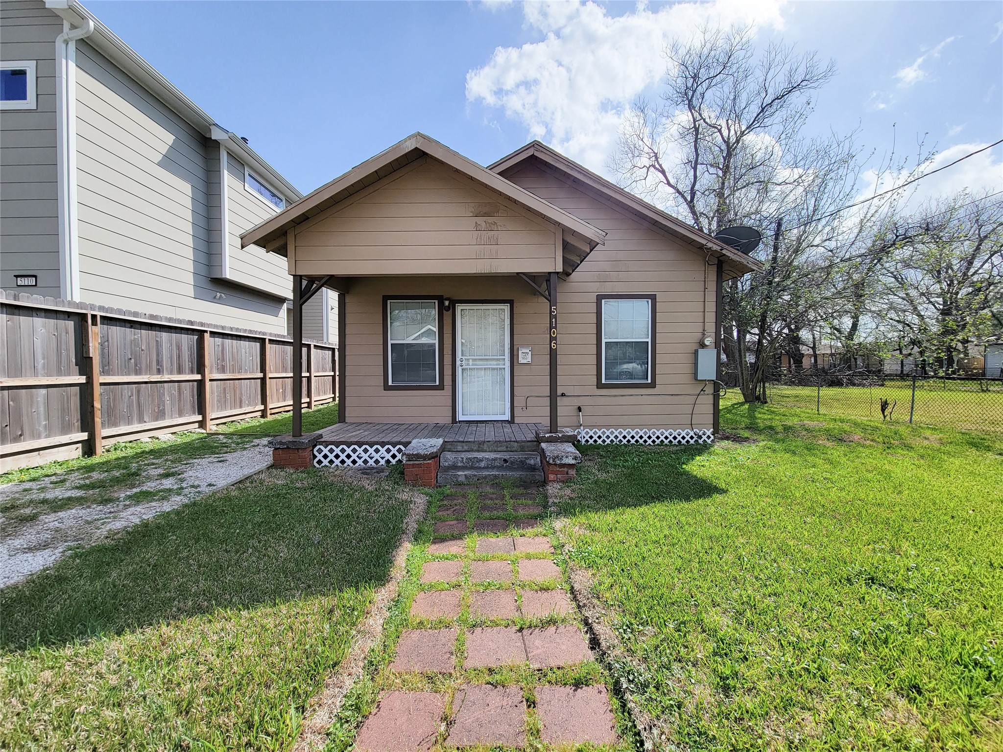 5106 Hershe Street Property Photo 1