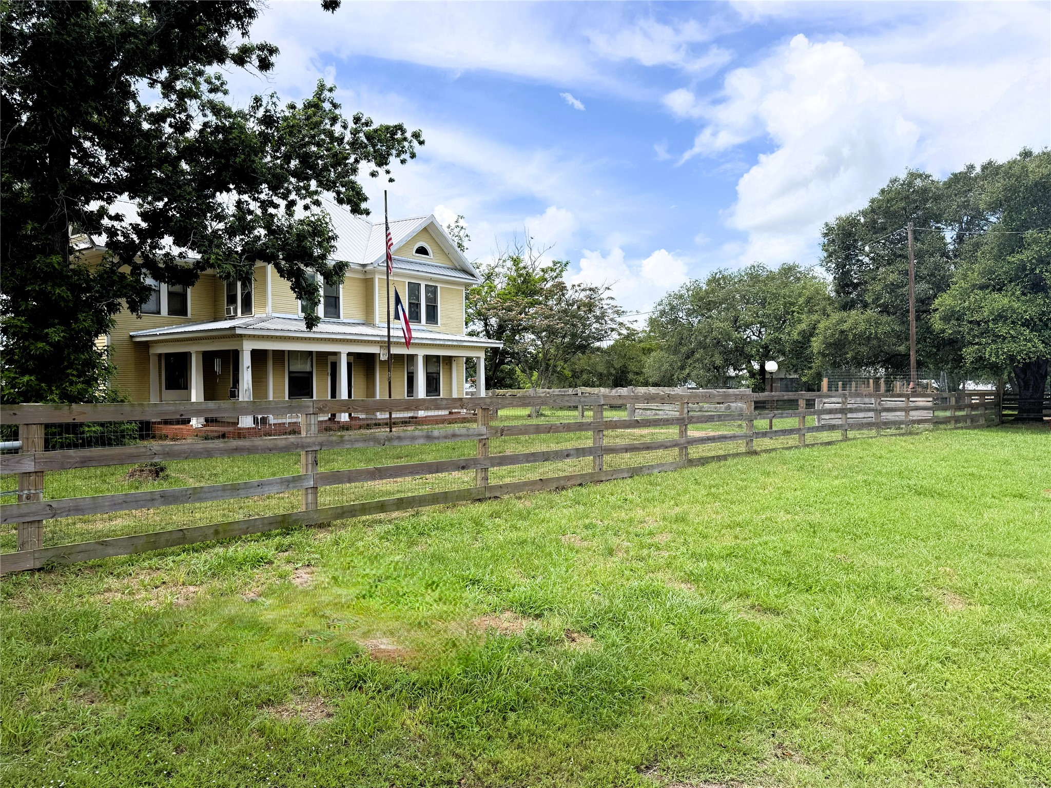 1417 Main Street Property Photo 1