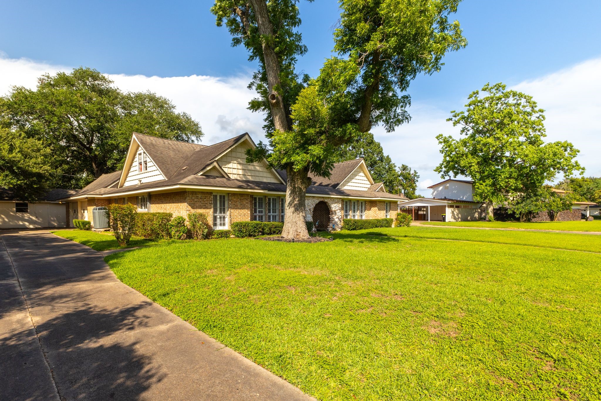 1311 Linwood Drive Property Photo 1