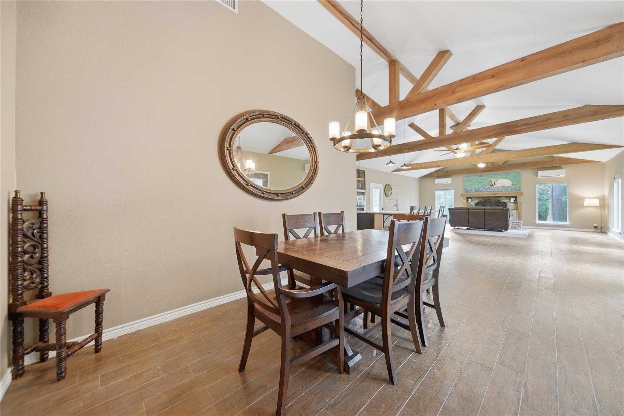1052 Briar Crest Drive Property Photo 2