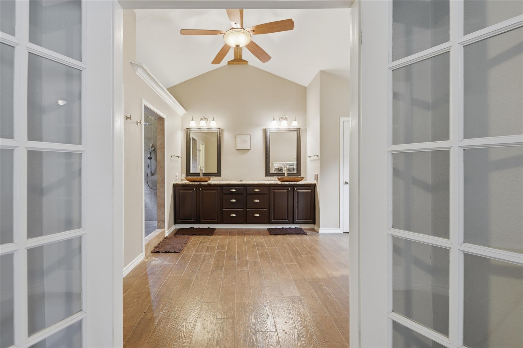 1052 Briar Crest Drive Property Photo 11